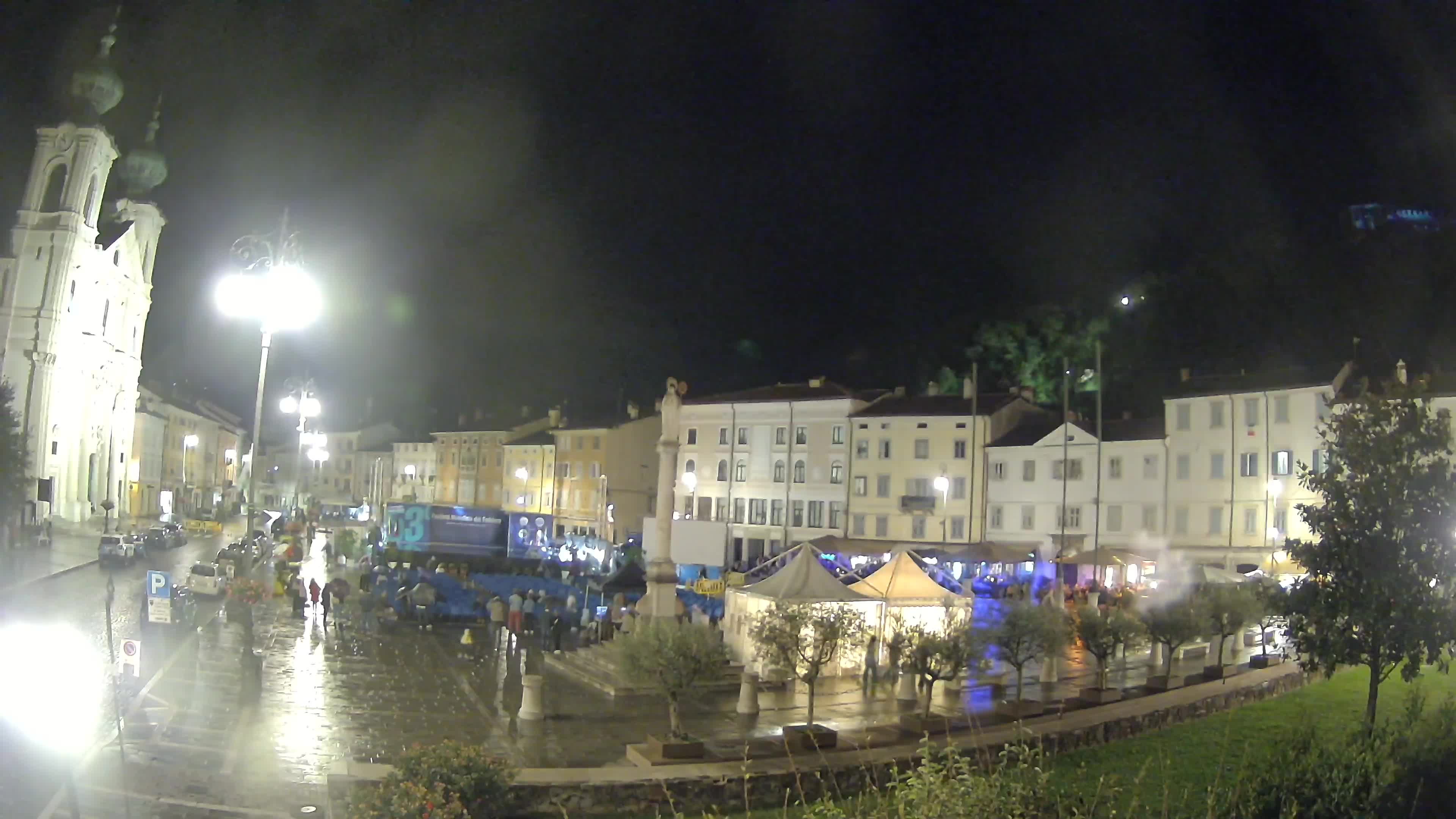 Gorizia – Plaza Vittoria – iglesia de San Pedro. Ignacio