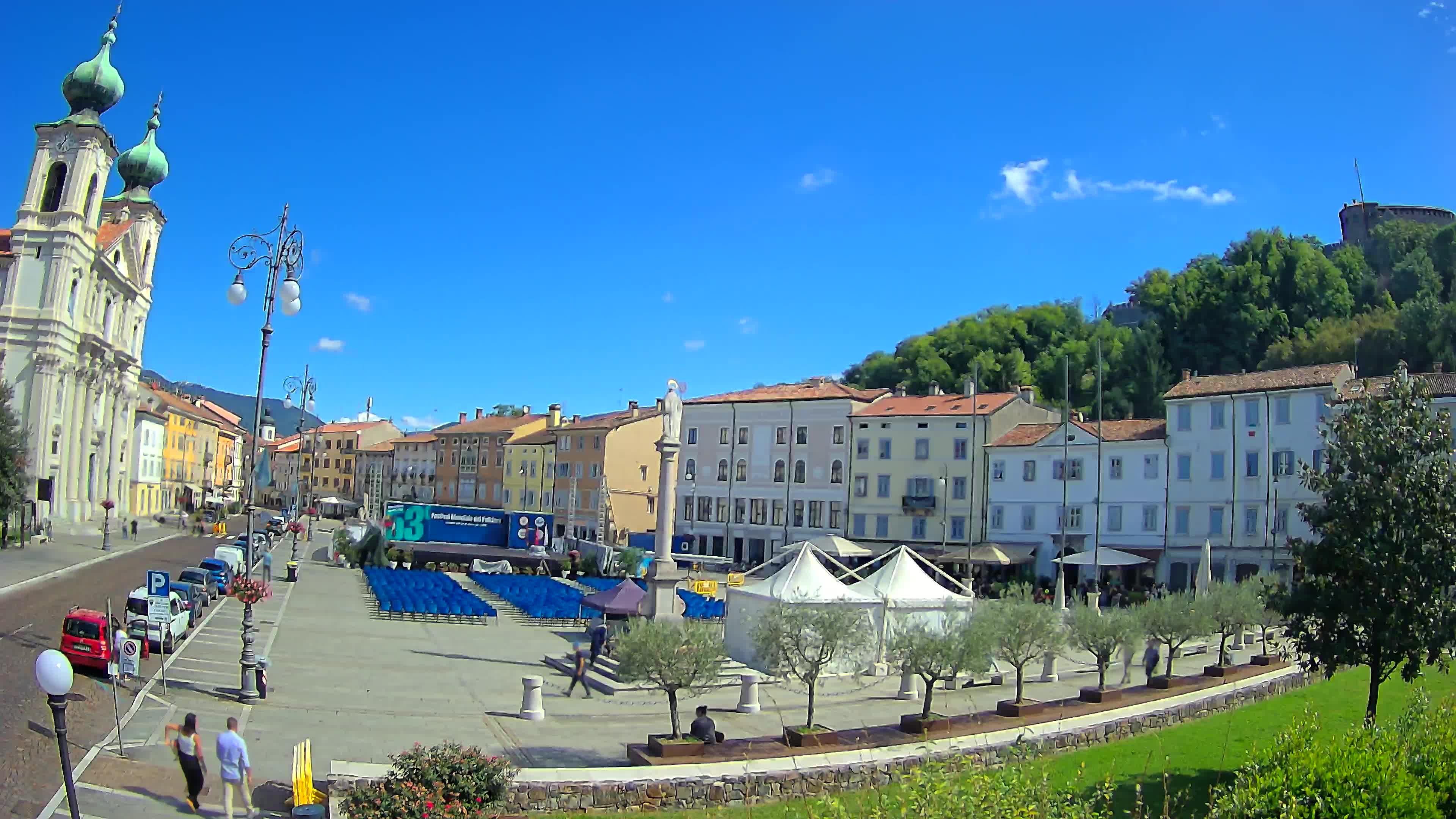 Gorizia Piazza della Vittoria e chiesa di S. Ignazio