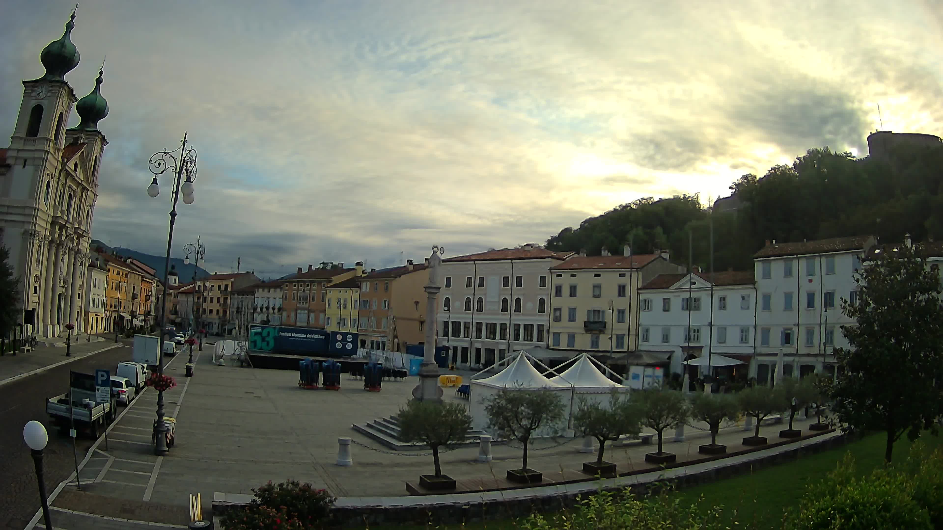 Gorizia Piazza della Vittoria e chiesa di S. Ignazio