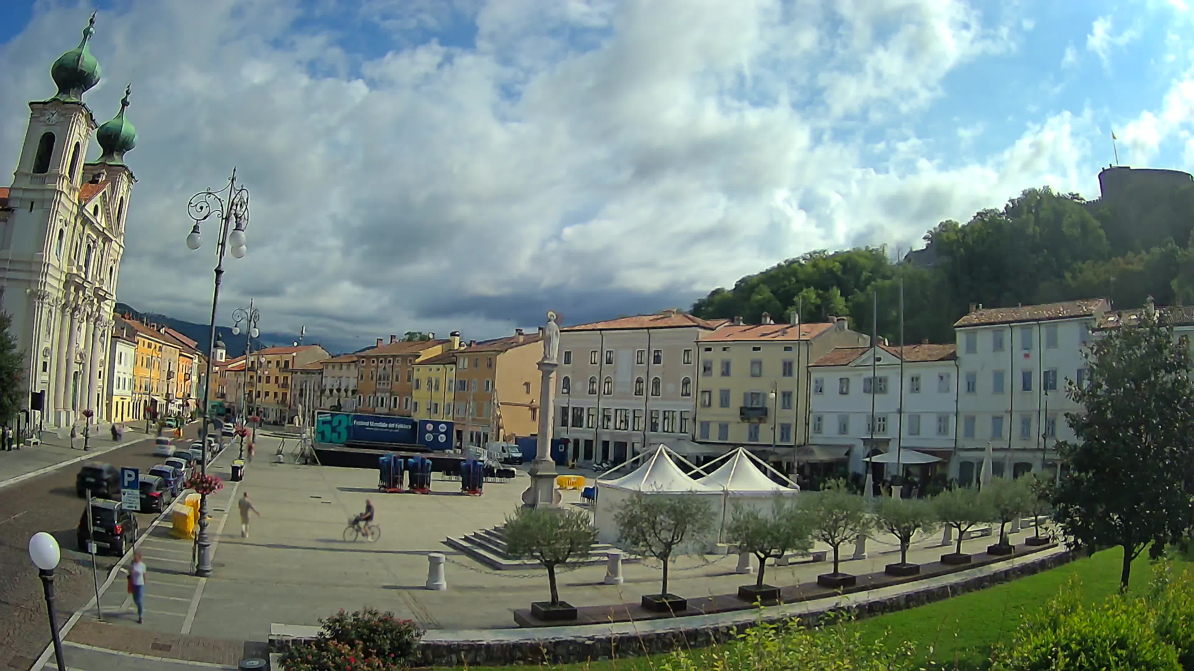 Gorizia Piazza della Vittoria e chiesa di S. Ignazio
