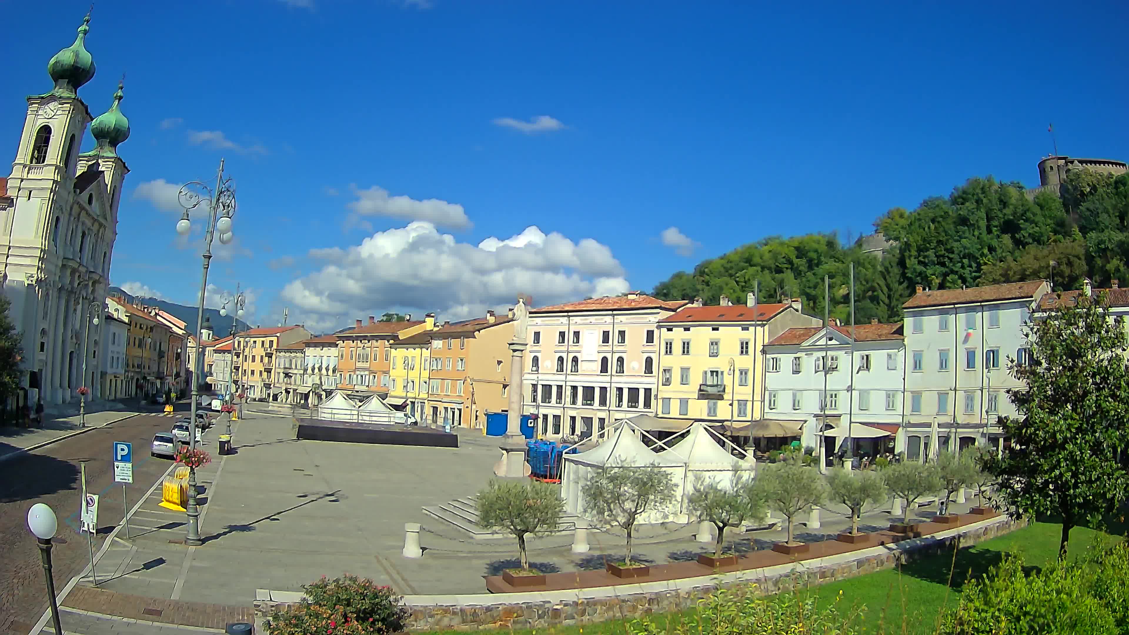 Gorizia Piazza della Vittoria e chiesa di S. Ignazio