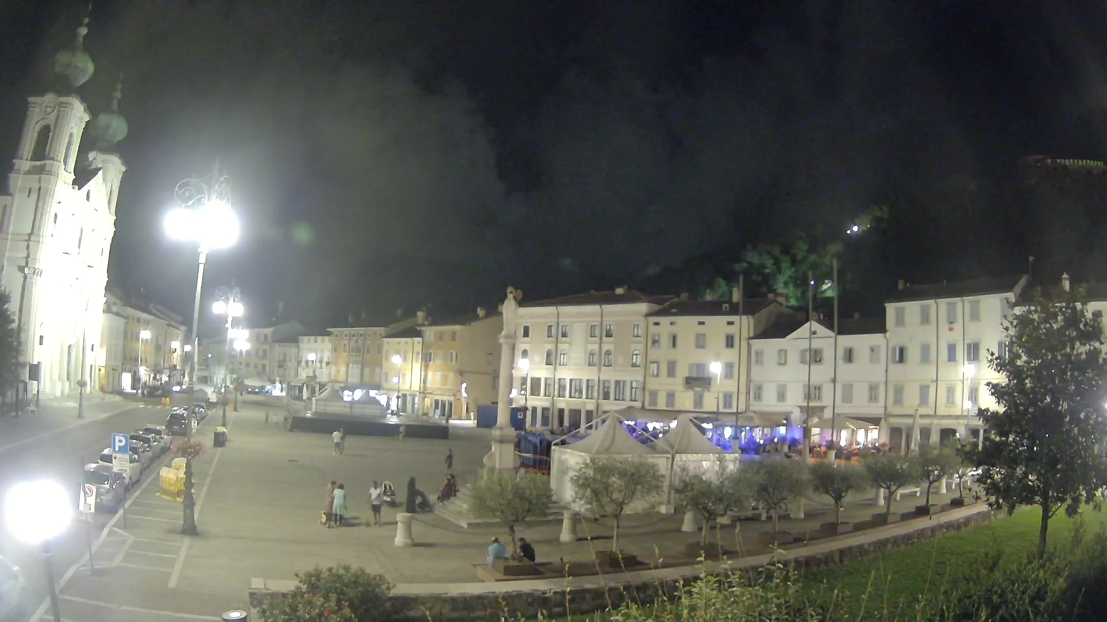 Gorizia Piazza della Vittoria e chiesa di S. Ignazio