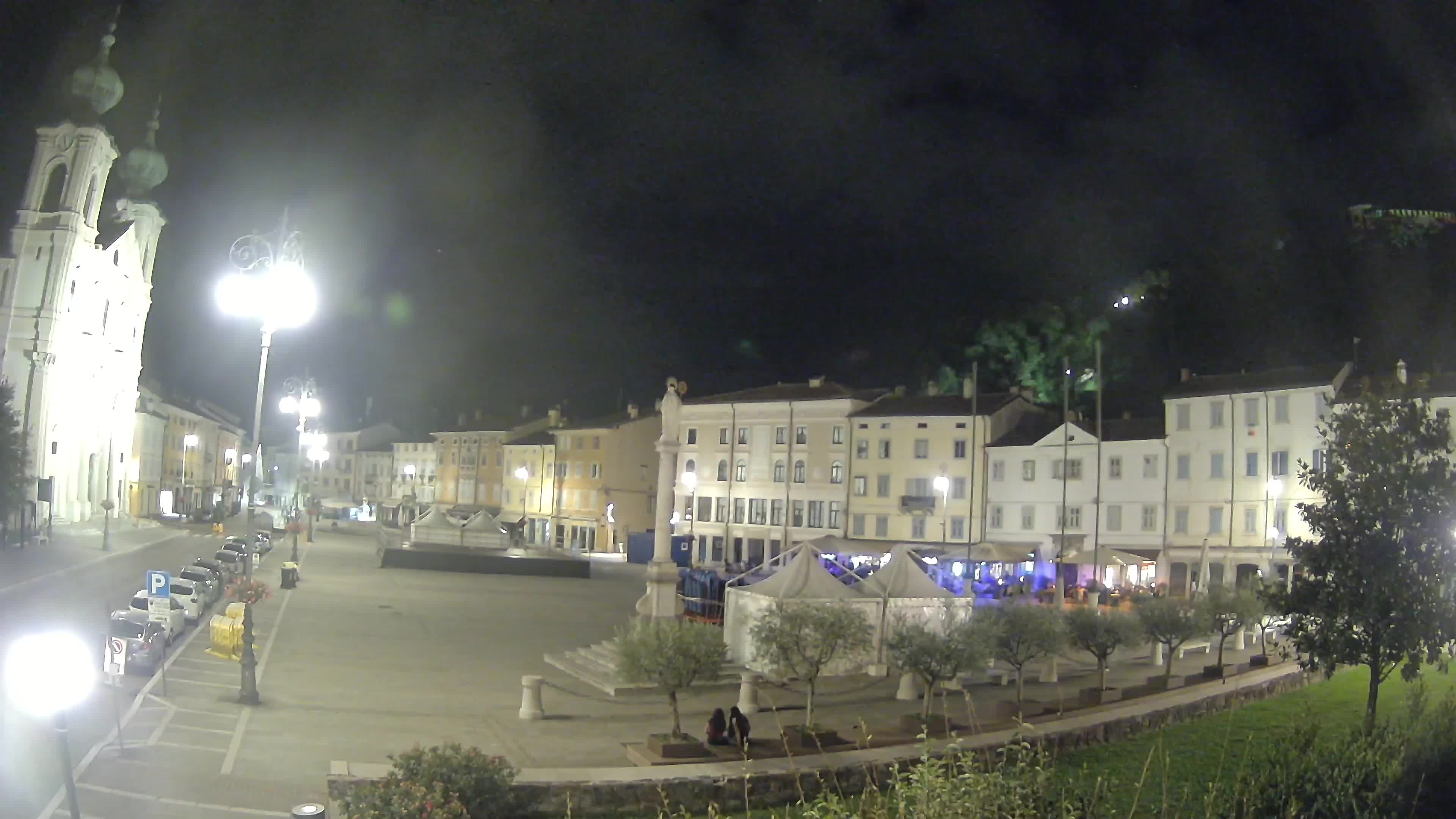 Kamera Gorica Travnik in cerkev sv. Ignacija