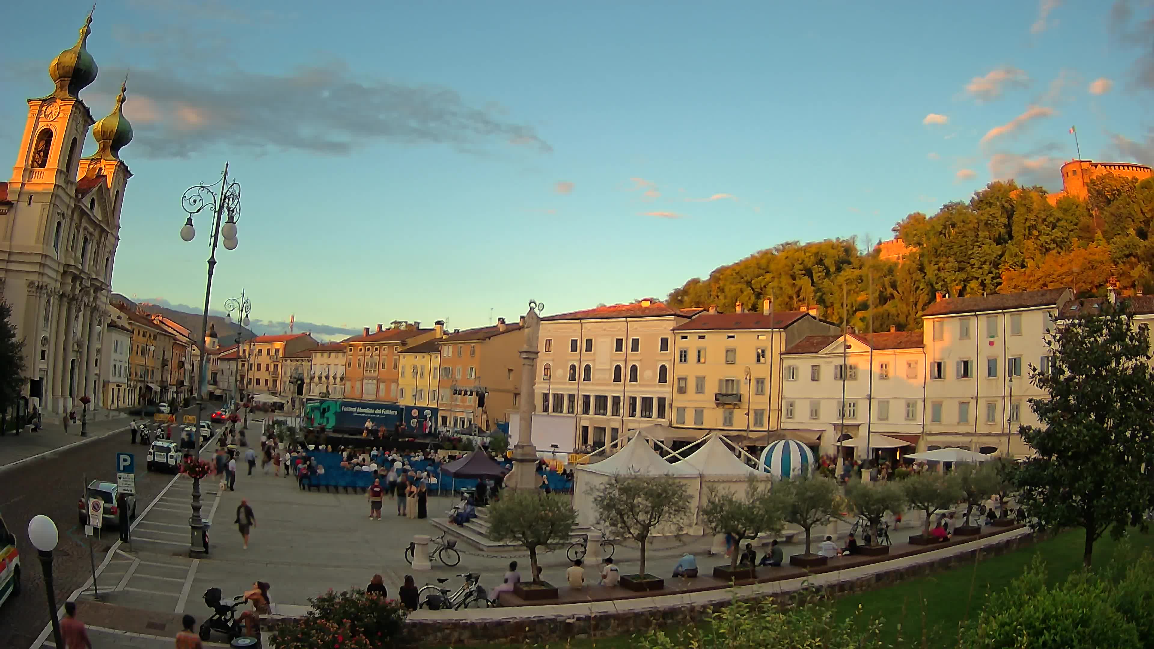 Gorizia – Plaza Vittoria – iglesia de San Pedro. Ignacio