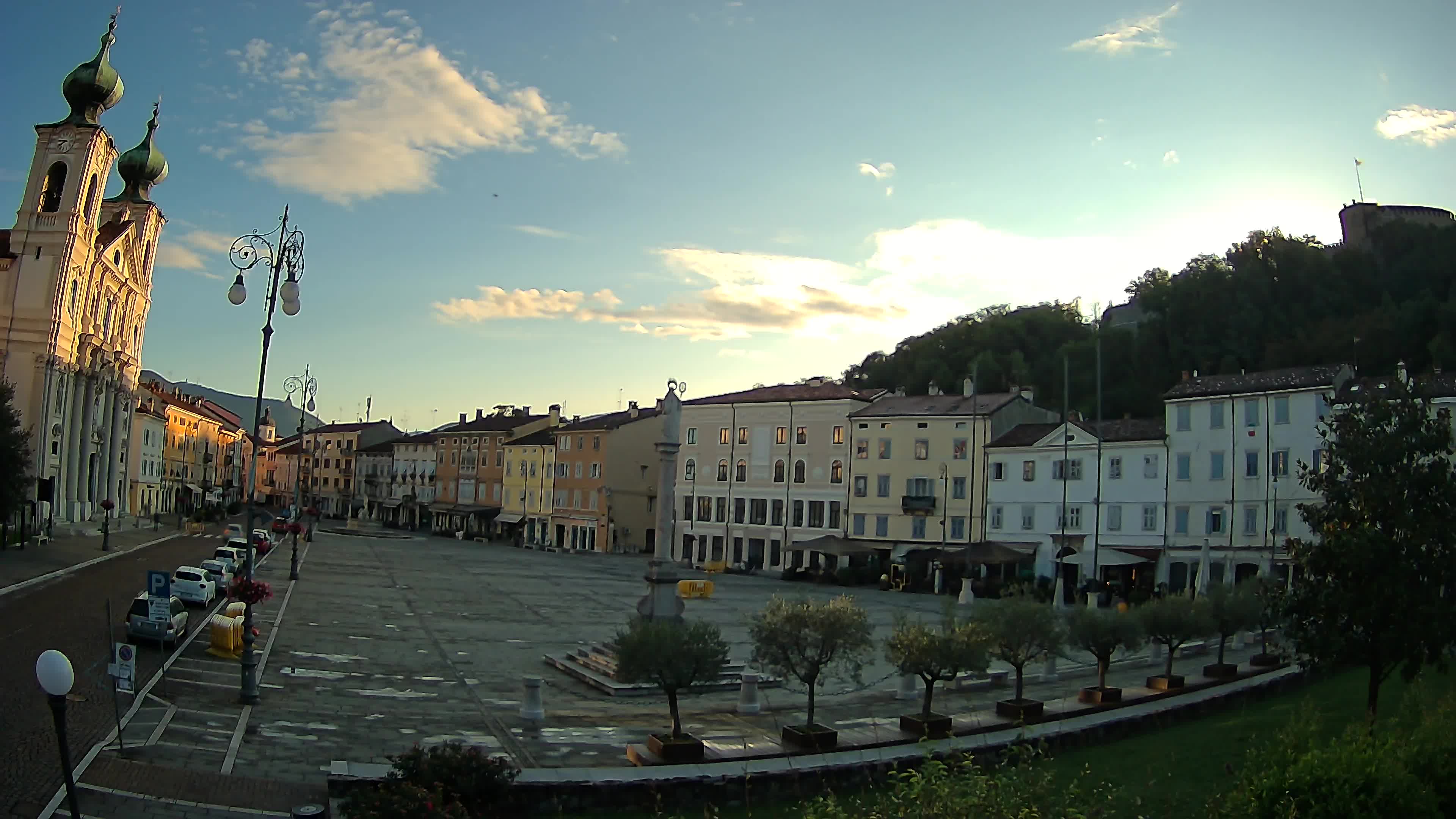 Gorizia – Plaza Vittoria – iglesia de San Pedro. Ignacio