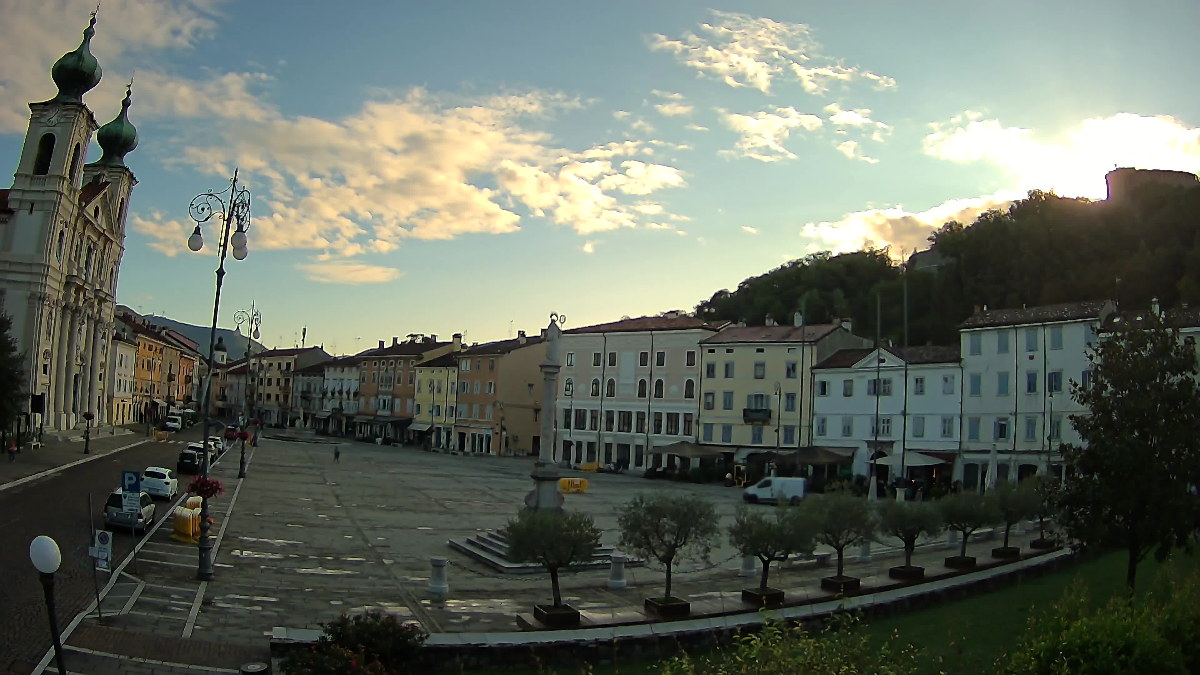 Gorizia – Plaza Vittoria – iglesia de San Pedro. Ignacio
