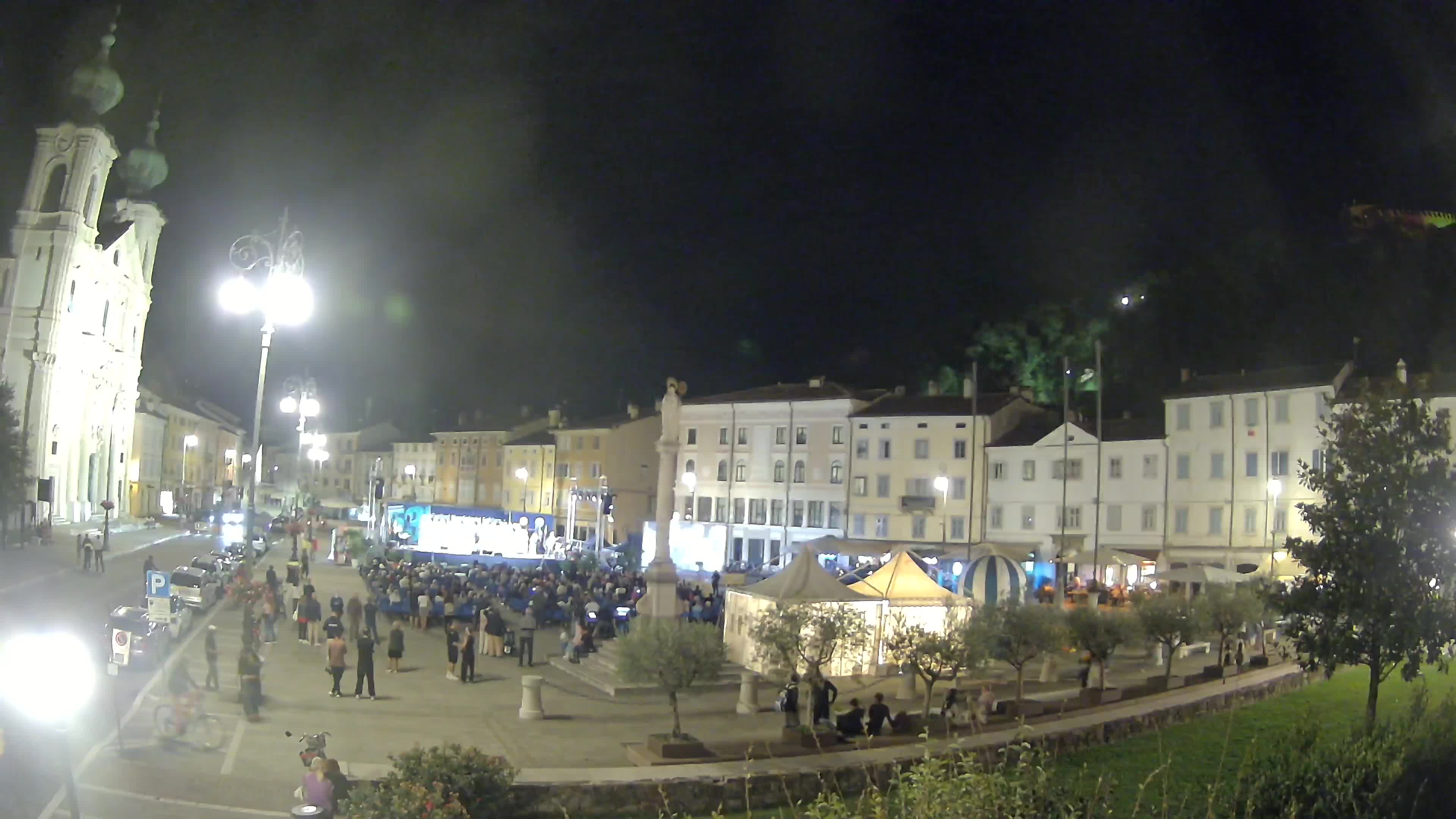 Kamera Gorica Travnik in cerkev sv. Ignacija