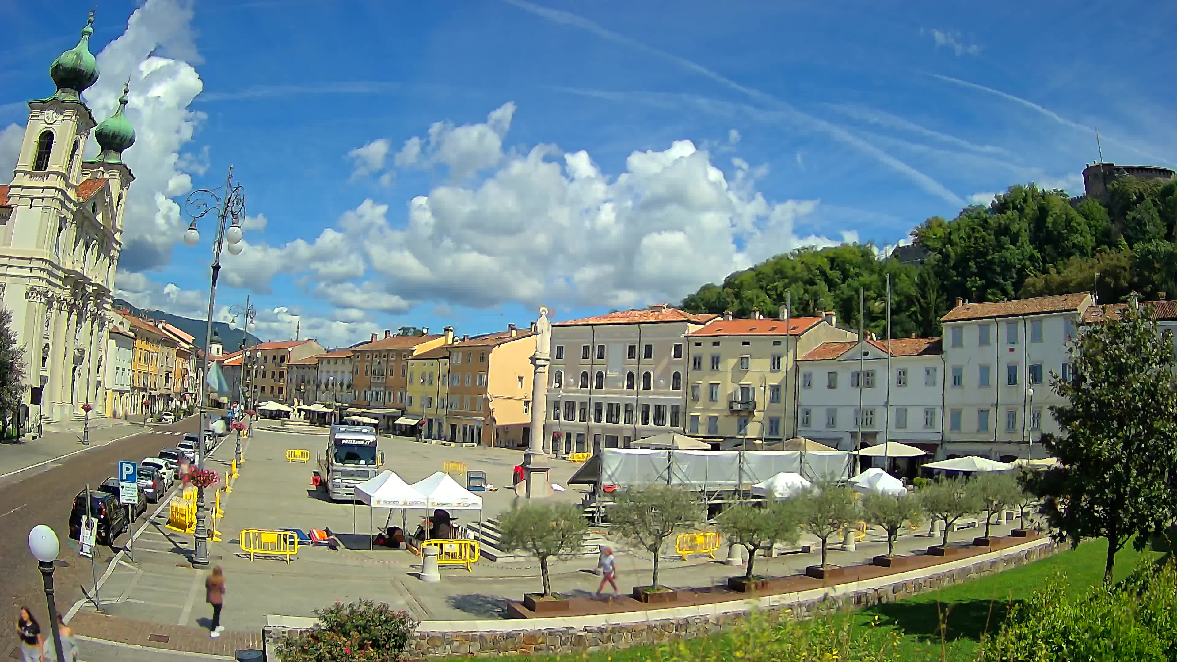Gorizia – Plaza Vittoria – iglesia de San Pedro. Ignacio