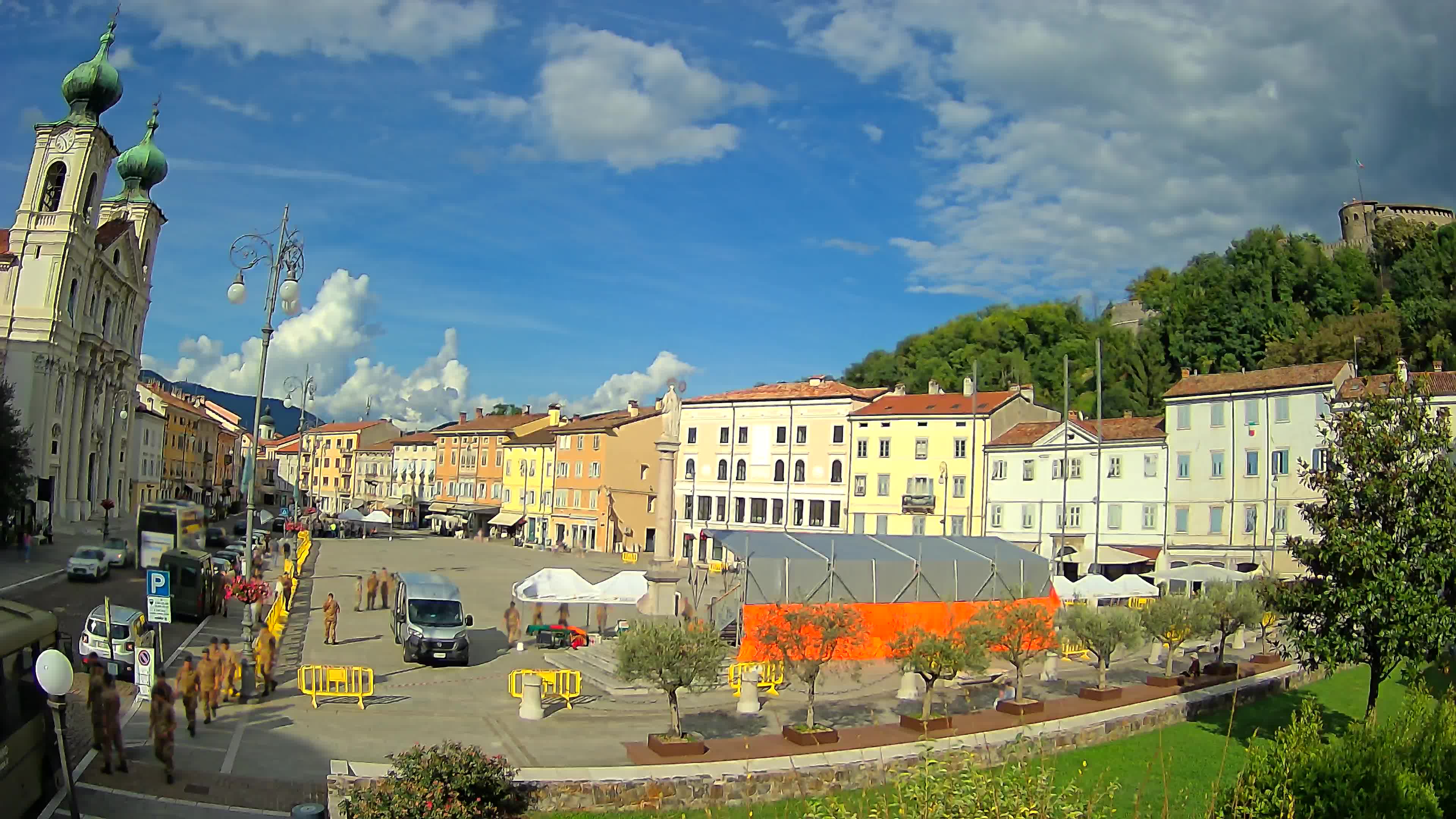 Gorizia Piazza della Vittoria e chiesa di S. Ignazio