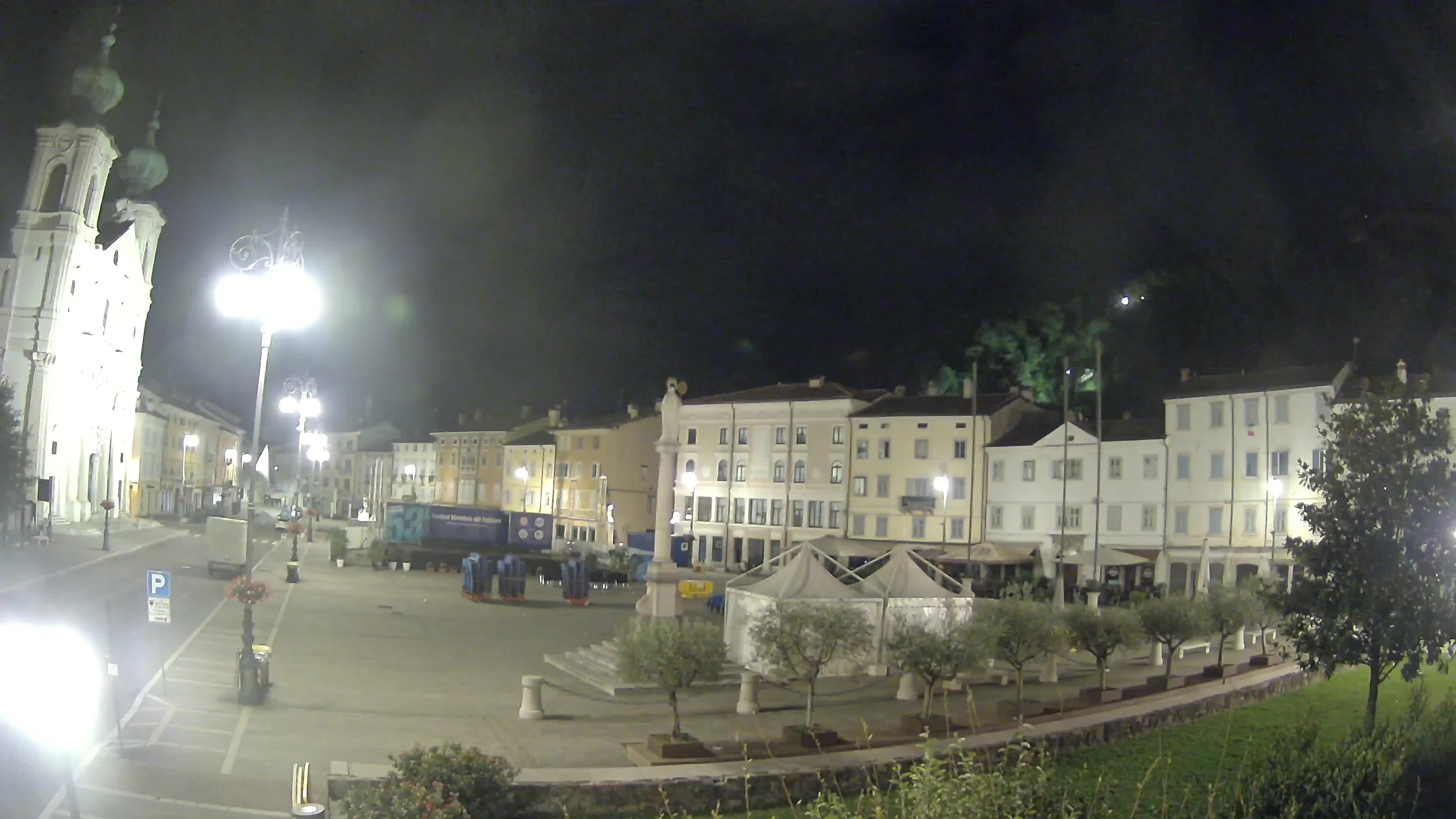 Gorizia – Plaza Vittoria – iglesia de San Pedro. Ignacio