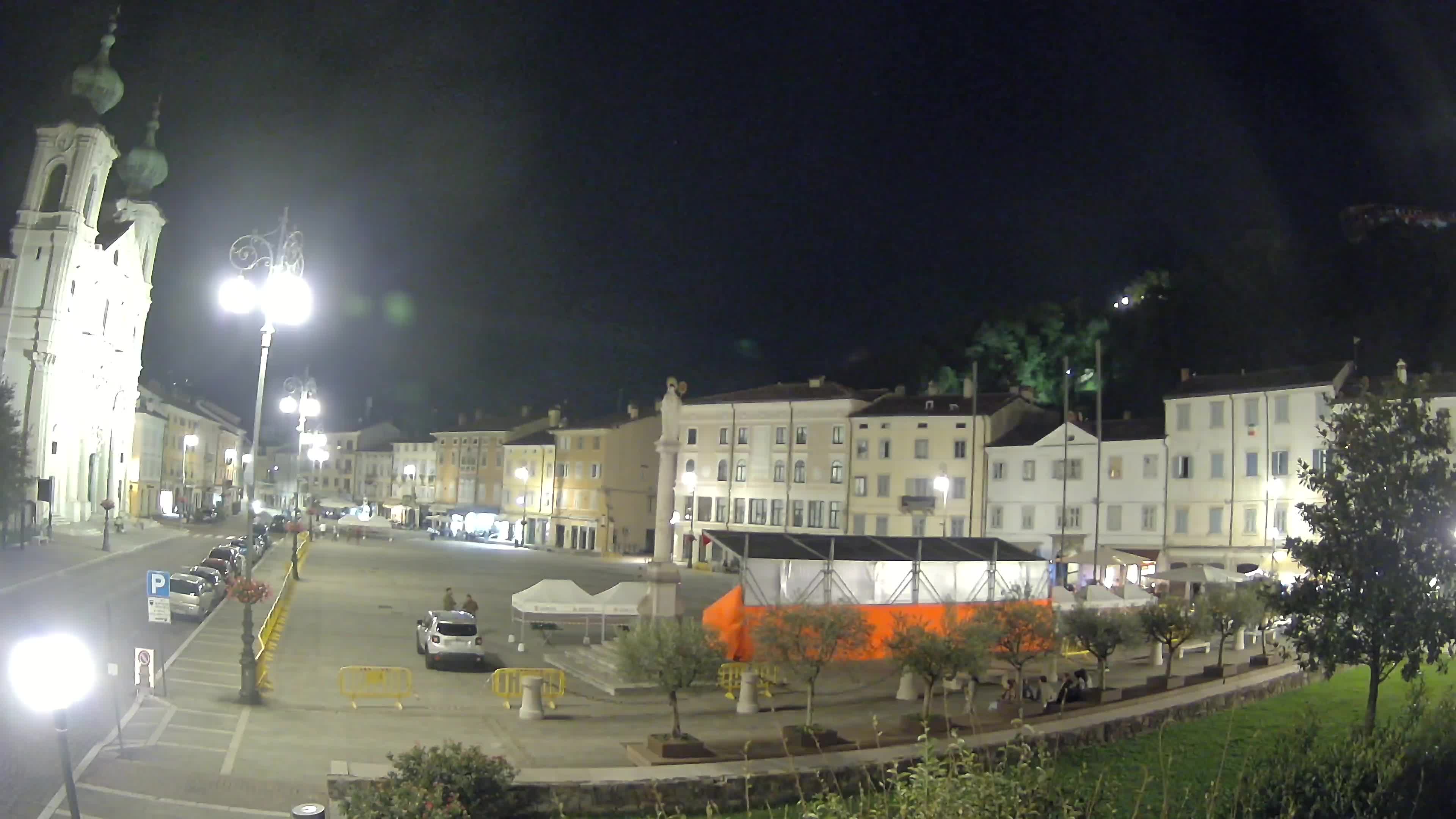 Gorizia Piazza della Vittoria e chiesa di S. Ignazio