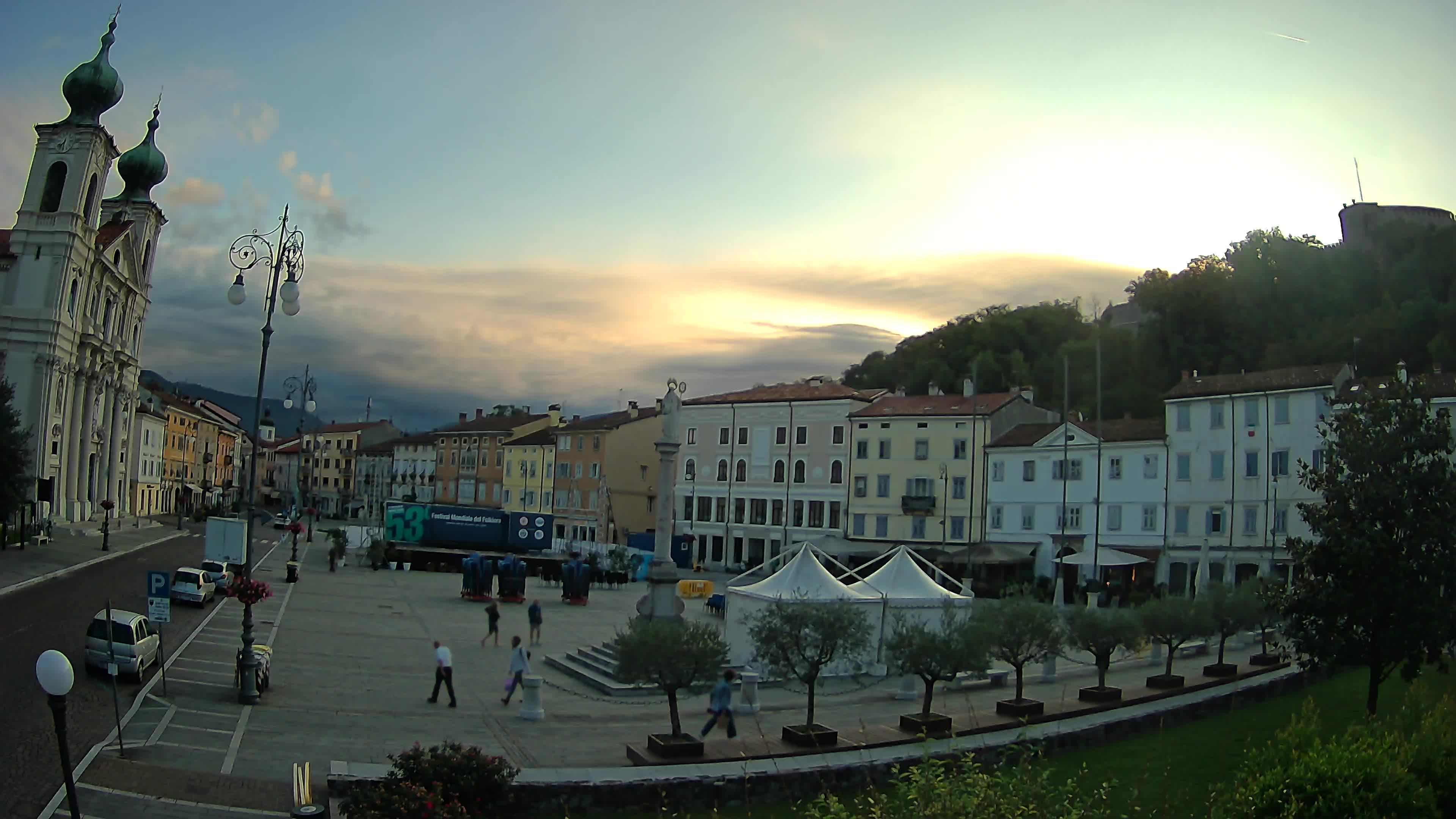 Gorizia Piazza della Vittoria e chiesa di S. Ignazio