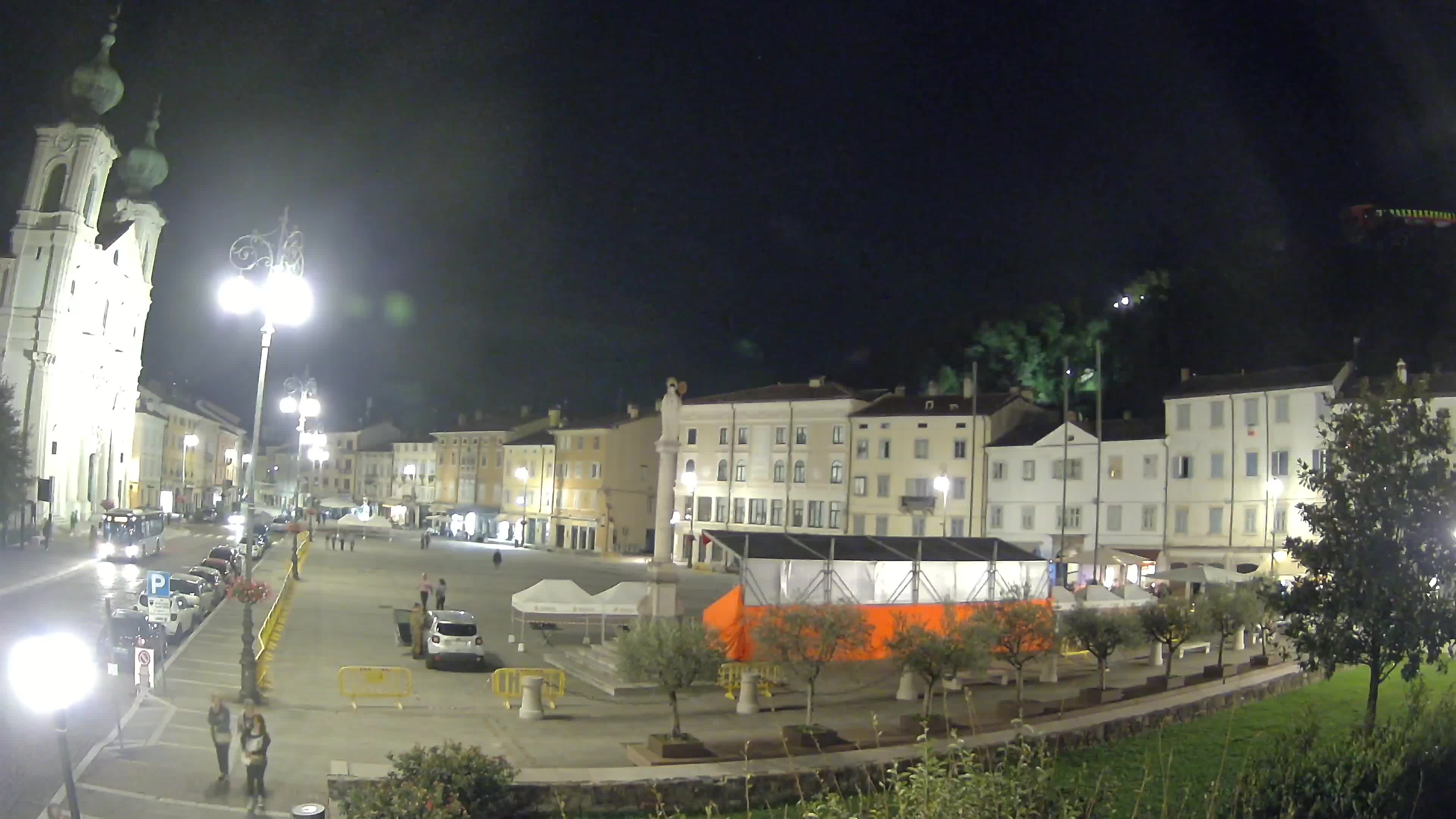 Gorizia Piazza della Vittoria e chiesa di S. Ignazio