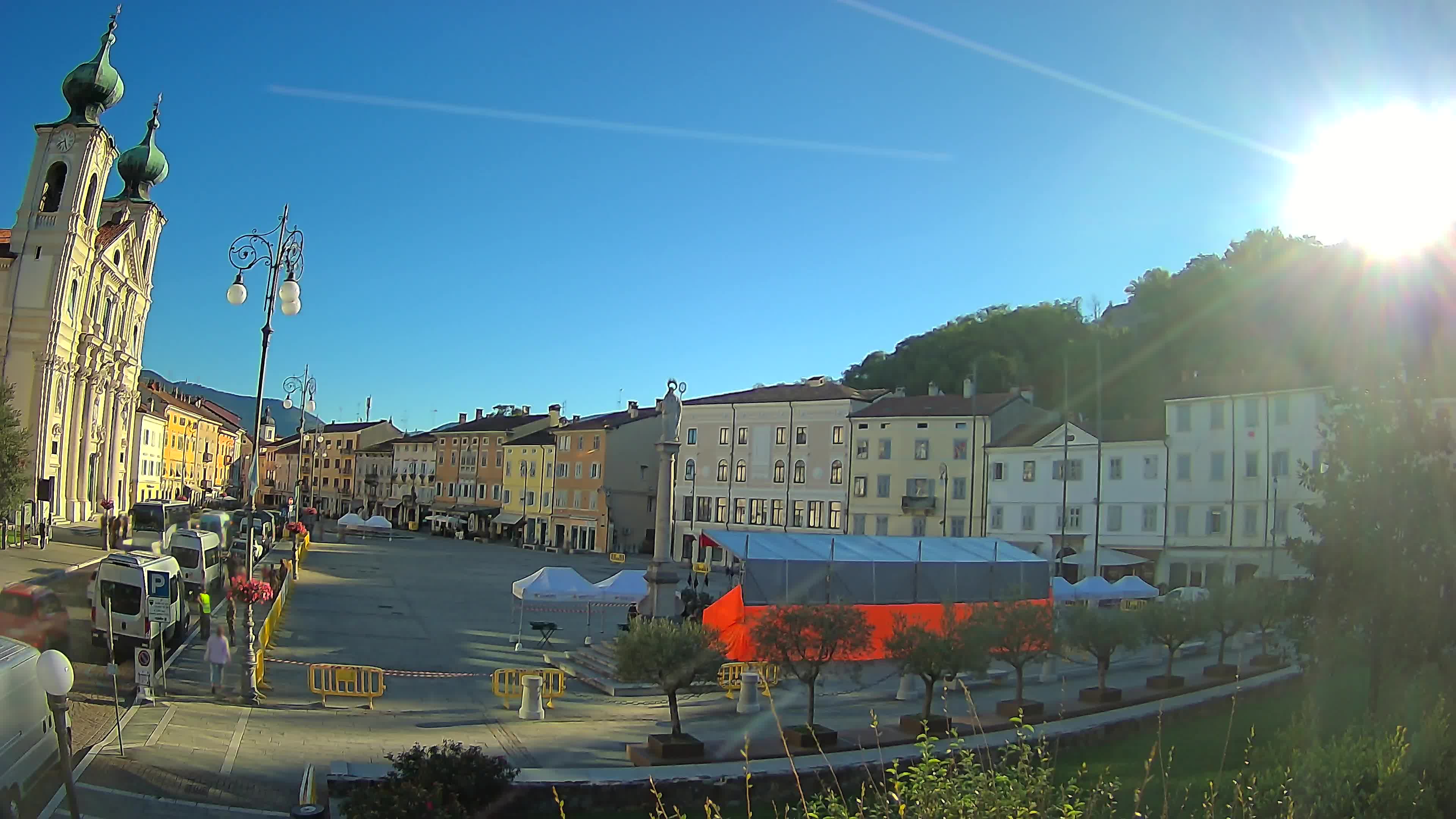 Gorizia Piazza della Vittoria e chiesa di S. Ignazio