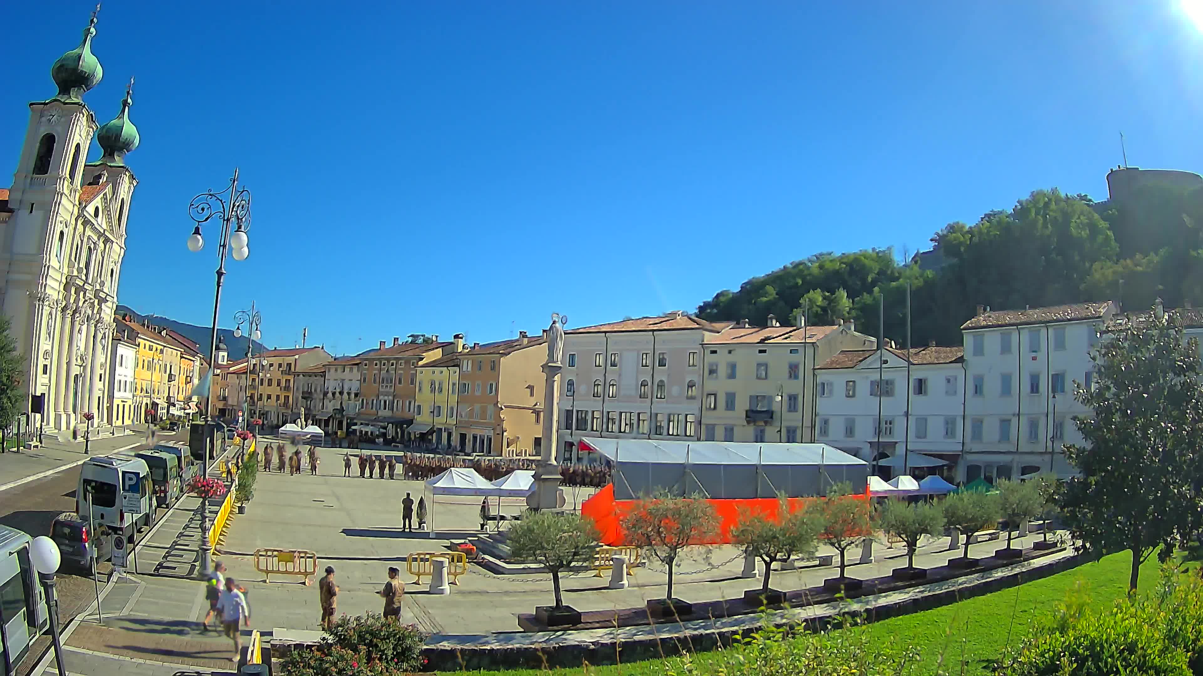 Gorizia Piazza della Vittoria e chiesa di S. Ignazio