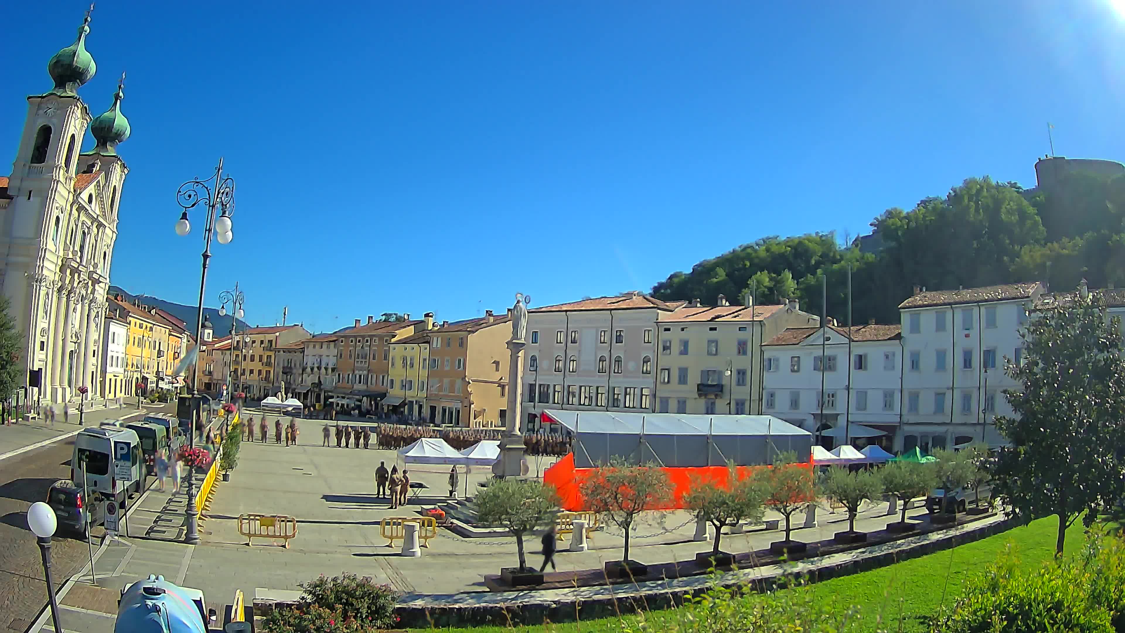 Gorizia – Plaza Vittoria – iglesia de San Pedro. Ignacio