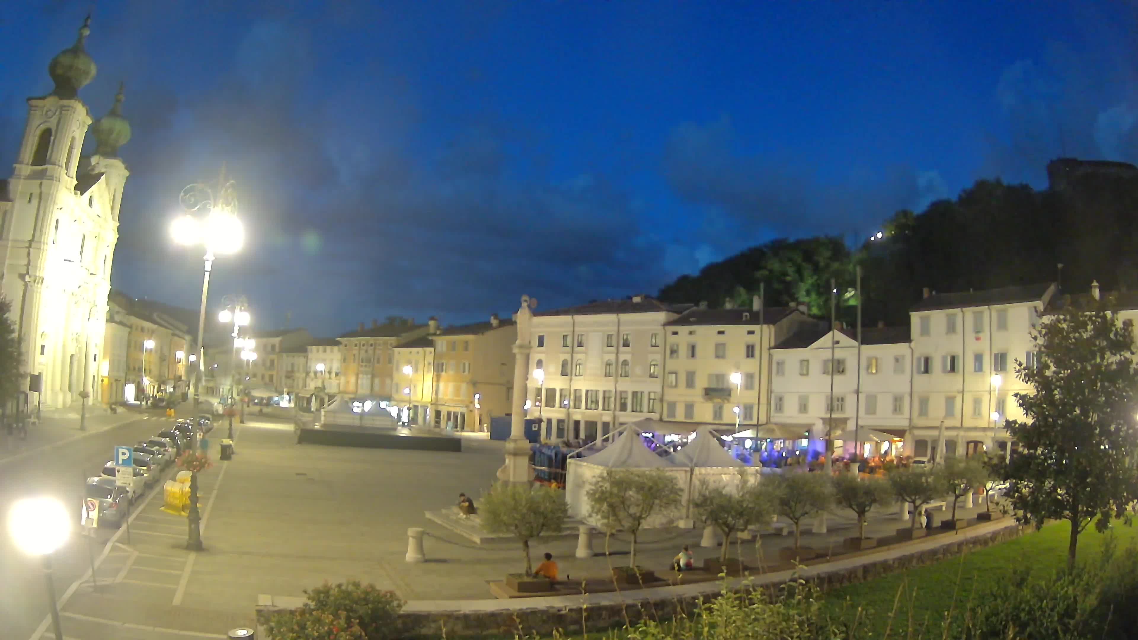 Kamera Gorica Travnik in cerkev sv. Ignacija