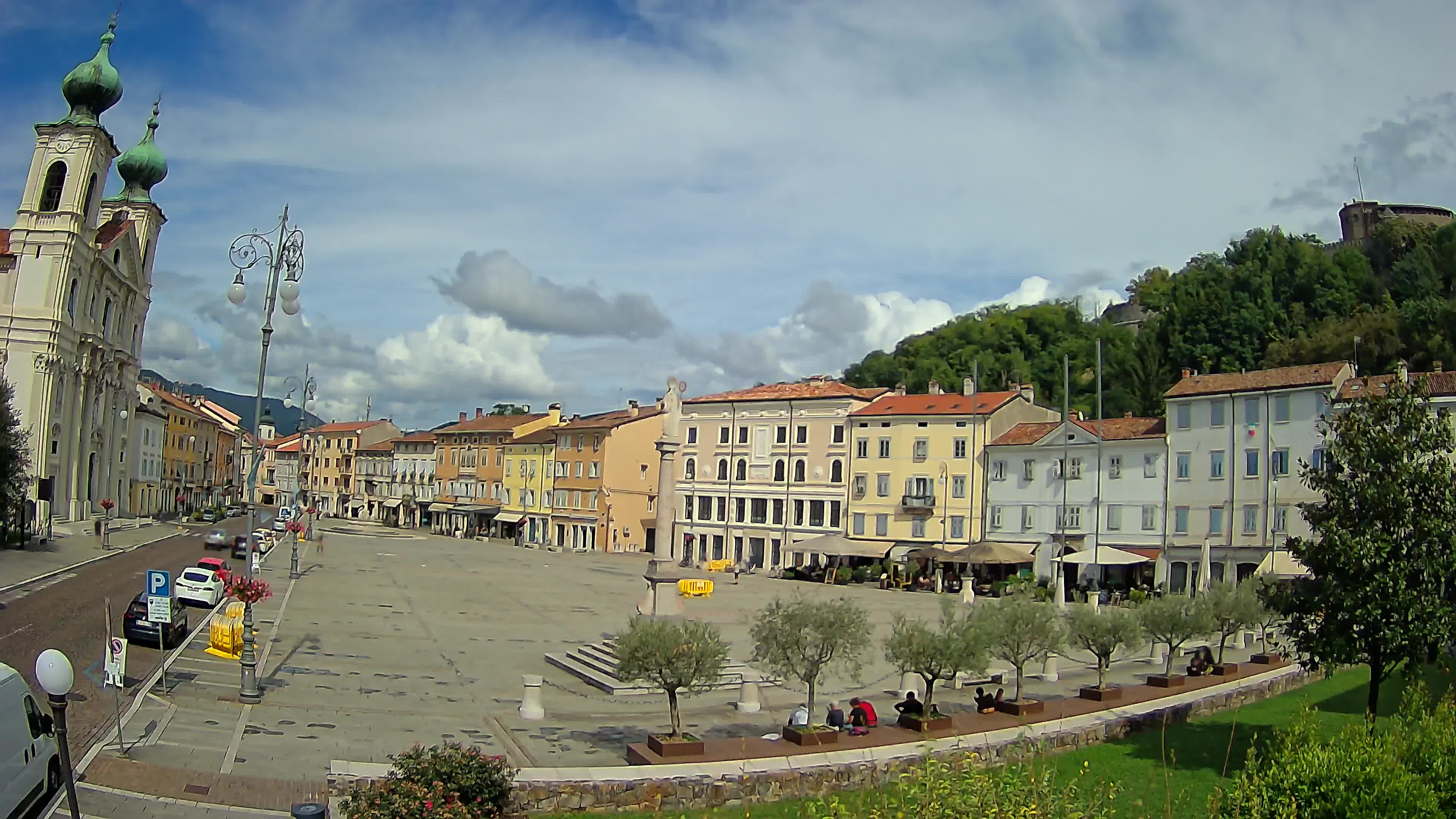 Gorizia – Plaza Vittoria – iglesia de San Pedro. Ignacio