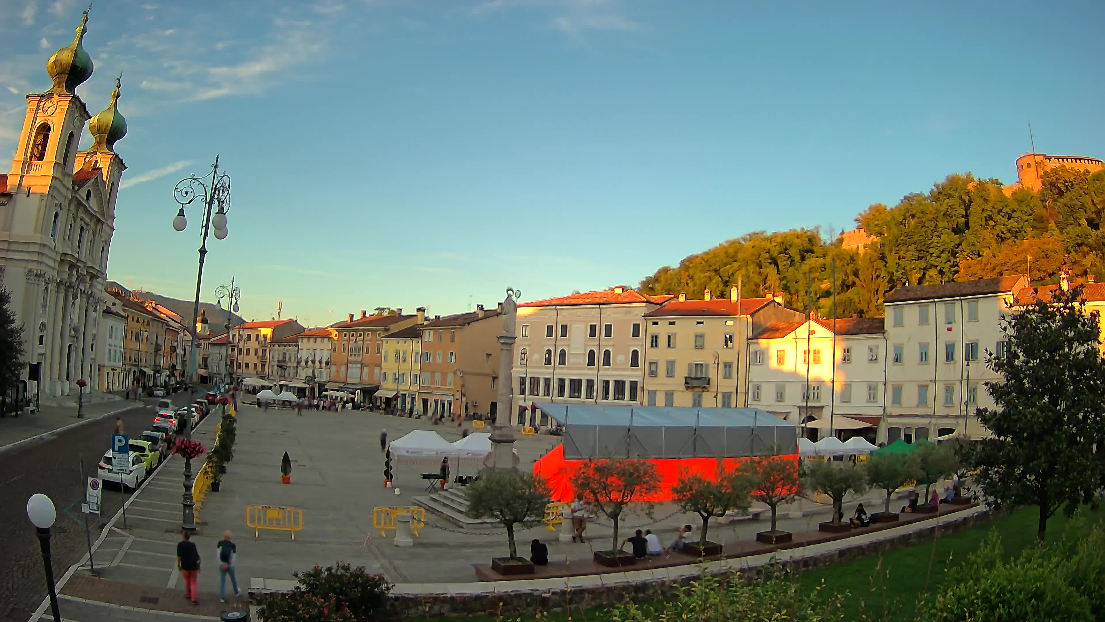Gorizia – Plaza Vittoria – iglesia de San Pedro. Ignacio
