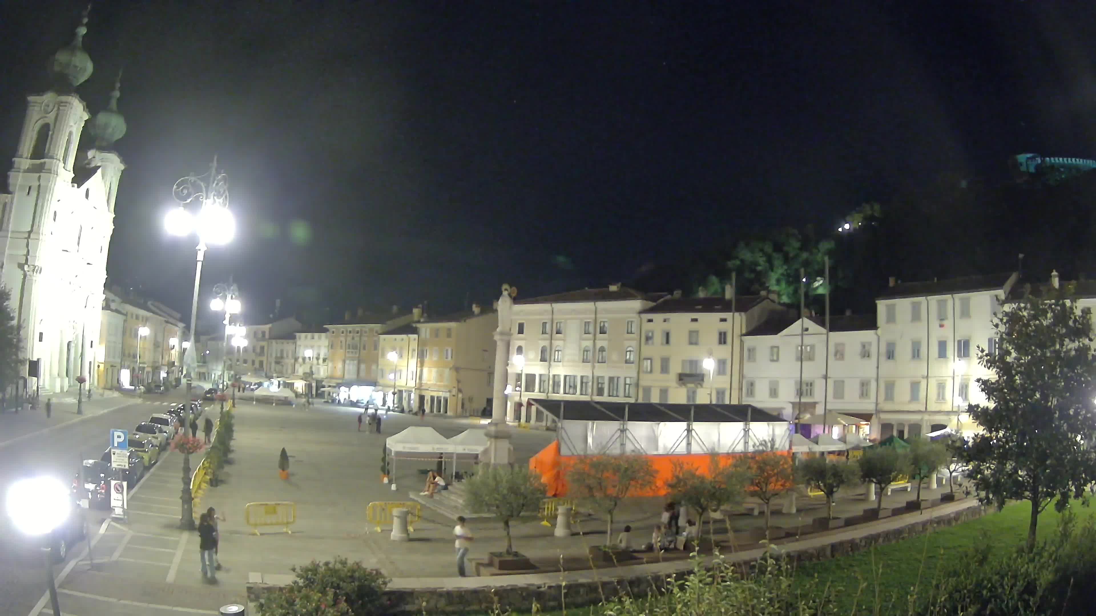 Kamera Gorica Travnik in cerkev sv. Ignacija