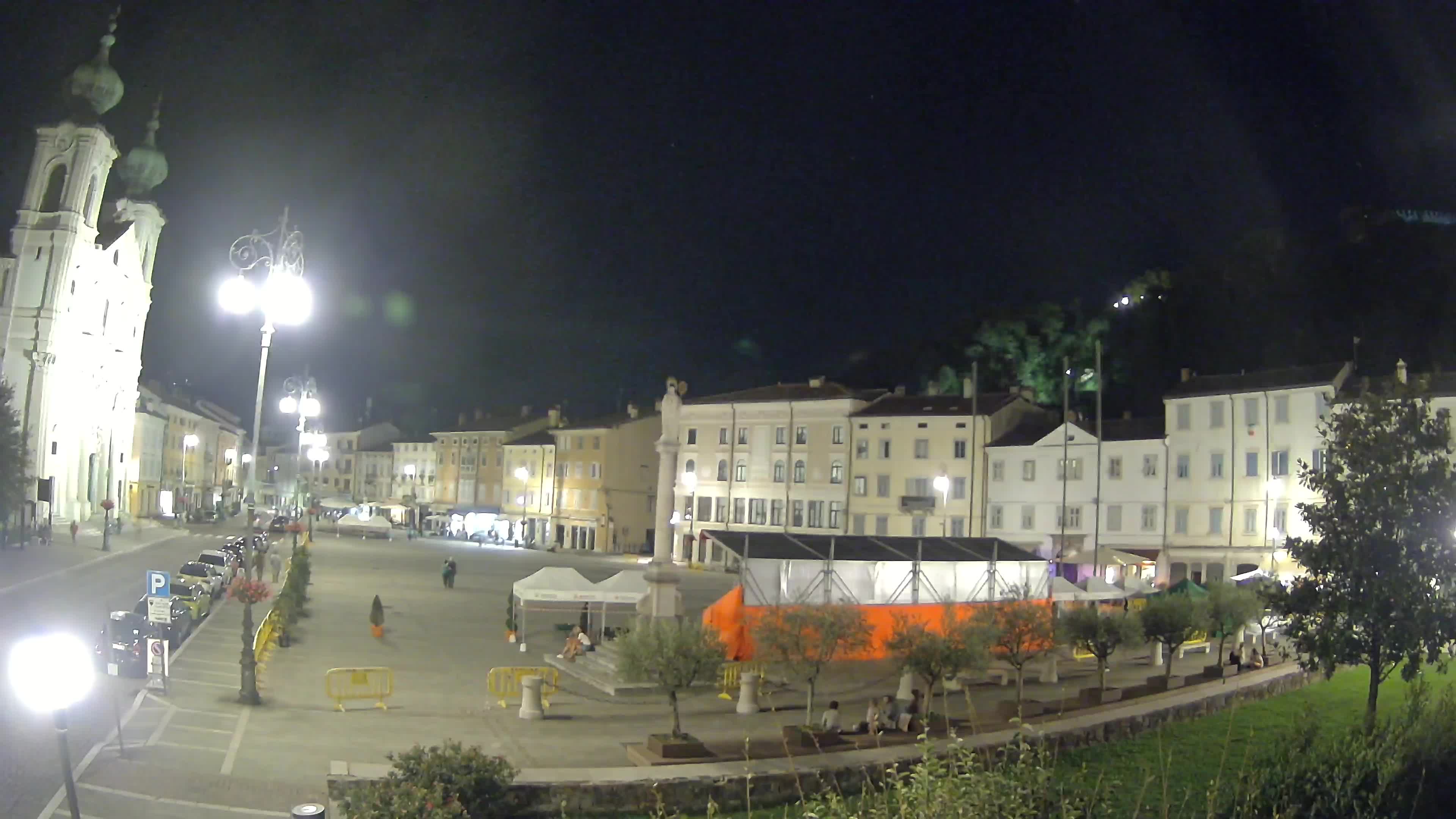 Gorizia Piazza della Vittoria e chiesa di S. Ignazio