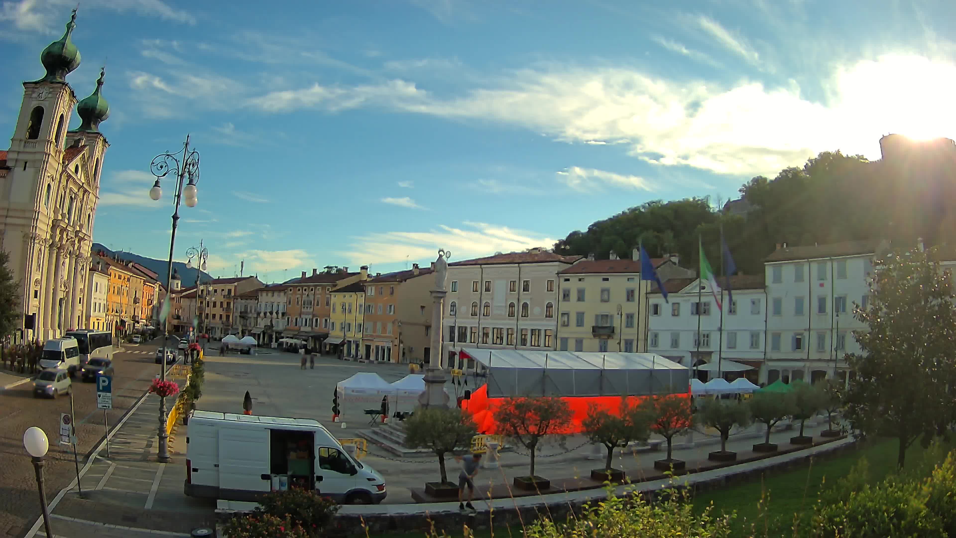 Gorizia Piazza della Vittoria e chiesa di S. Ignazio