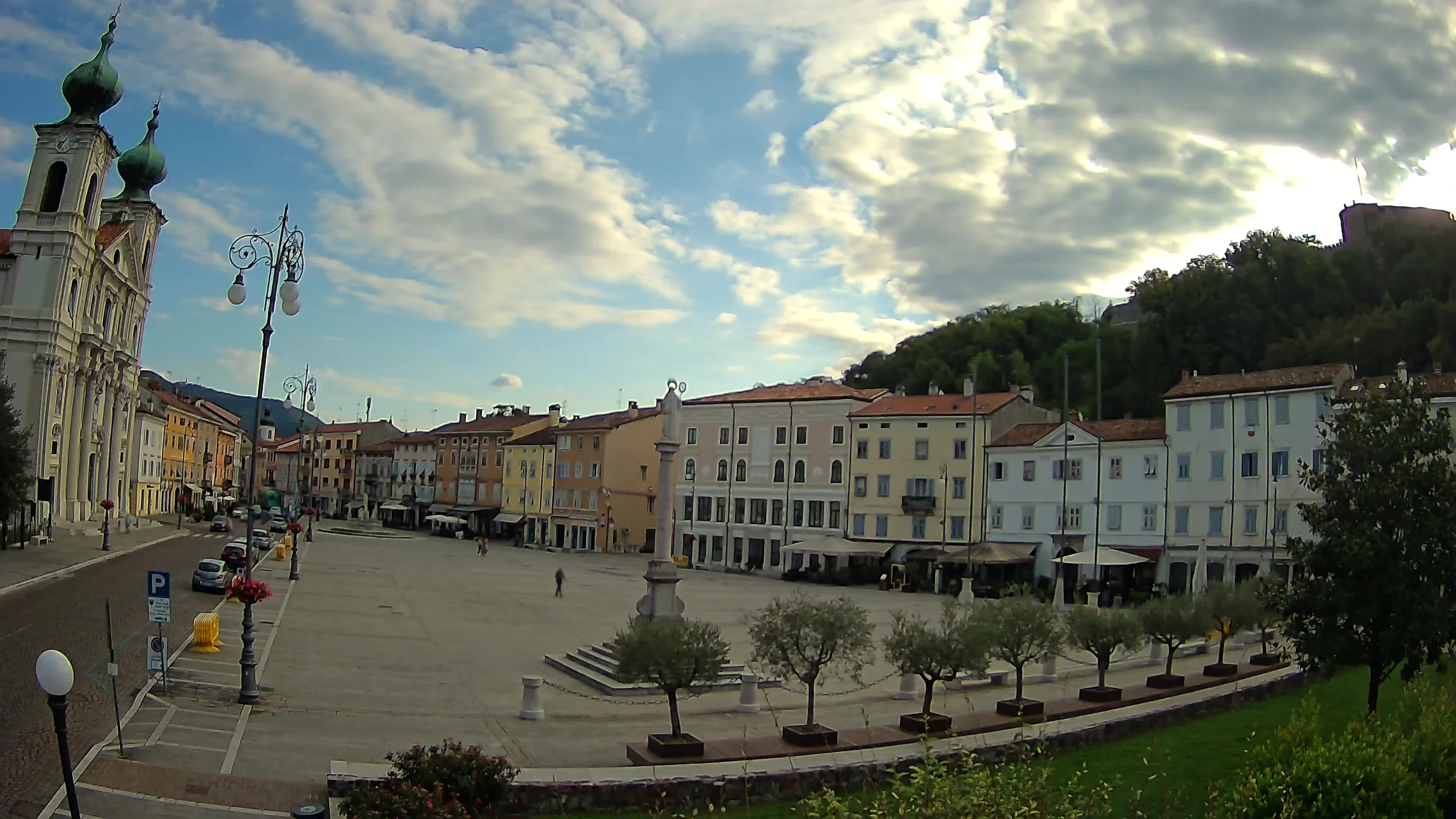 Gorizia – Plaza Vittoria – iglesia de San Pedro. Ignacio