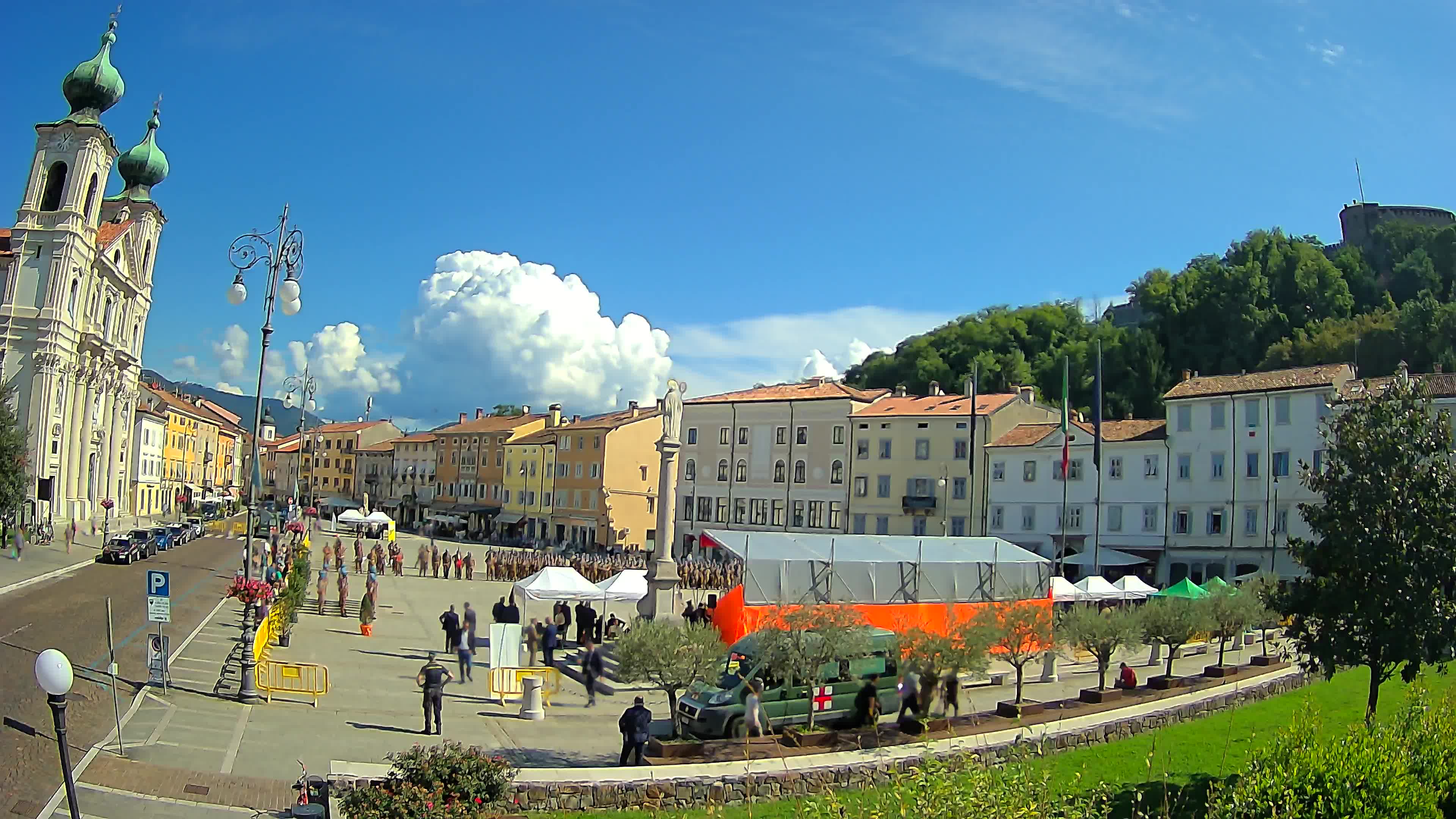 Gorizia – Plaza Vittoria – iglesia de San Pedro. Ignacio