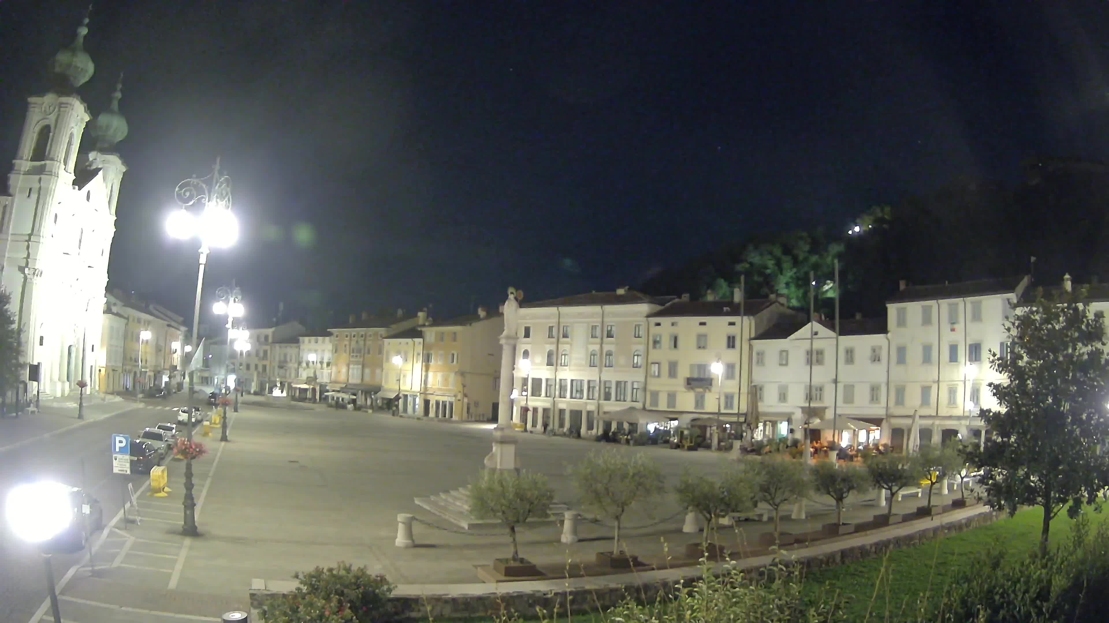 Gorizia – Plaza Vittoria – iglesia de San Pedro. Ignacio