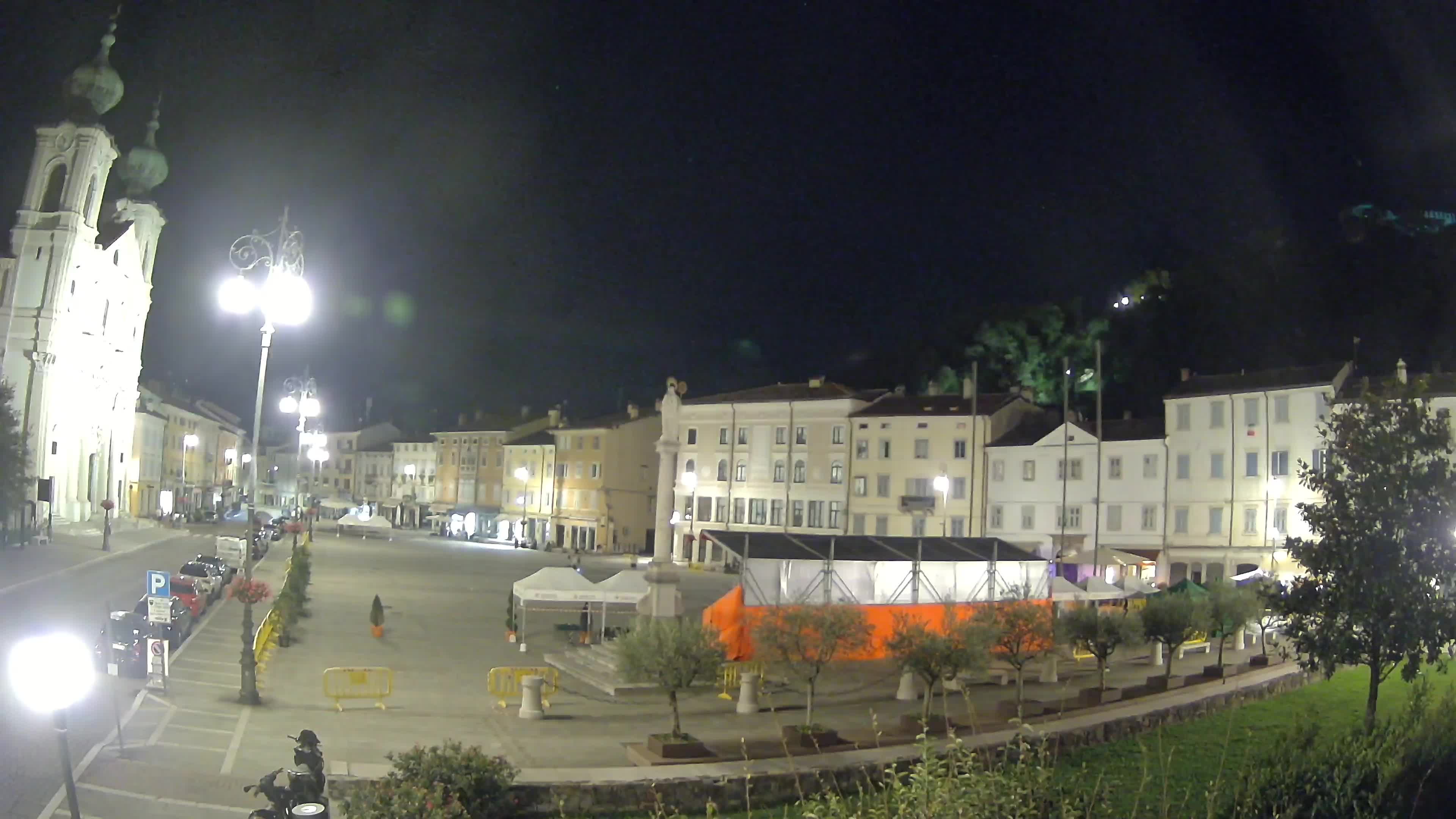 Gorizia – Plaza Vittoria – iglesia de San Pedro. Ignacio