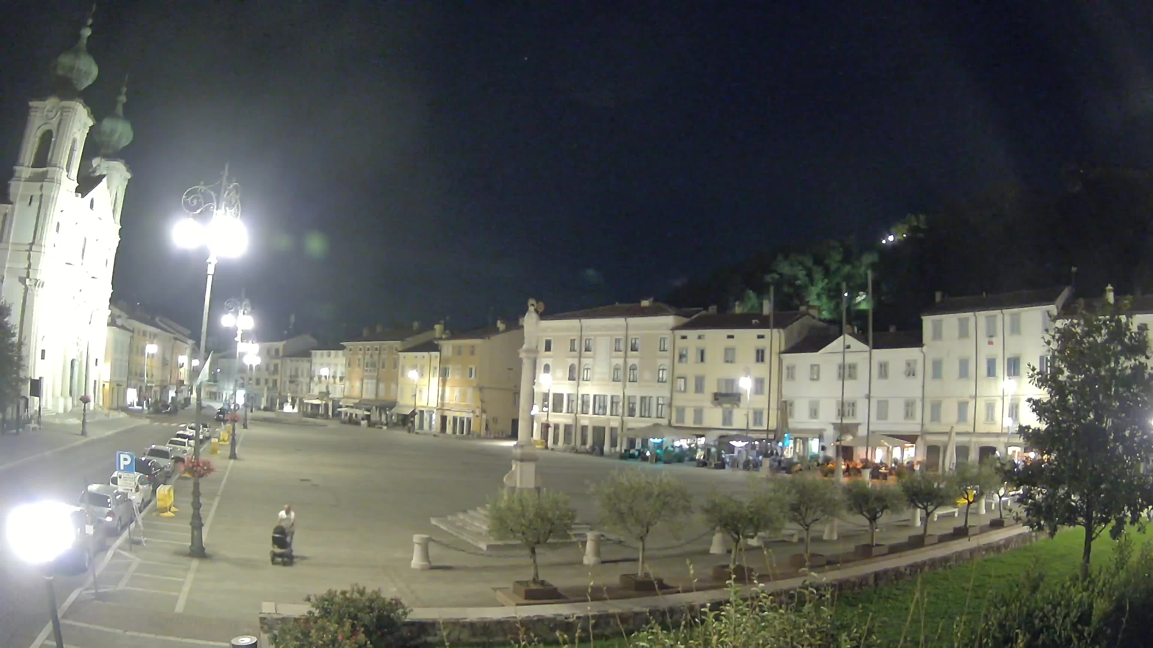 Gorizia Piazza della Vittoria e chiesa di S. Ignazio