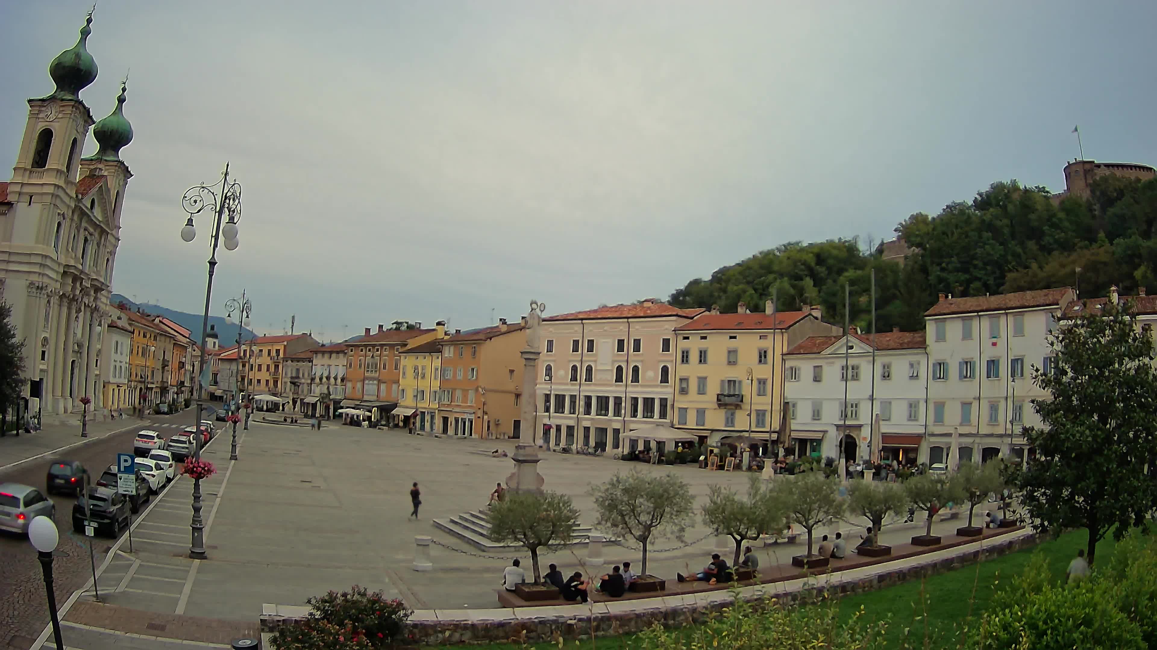 Gorizia Piazza della Vittoria e chiesa di S. Ignazio