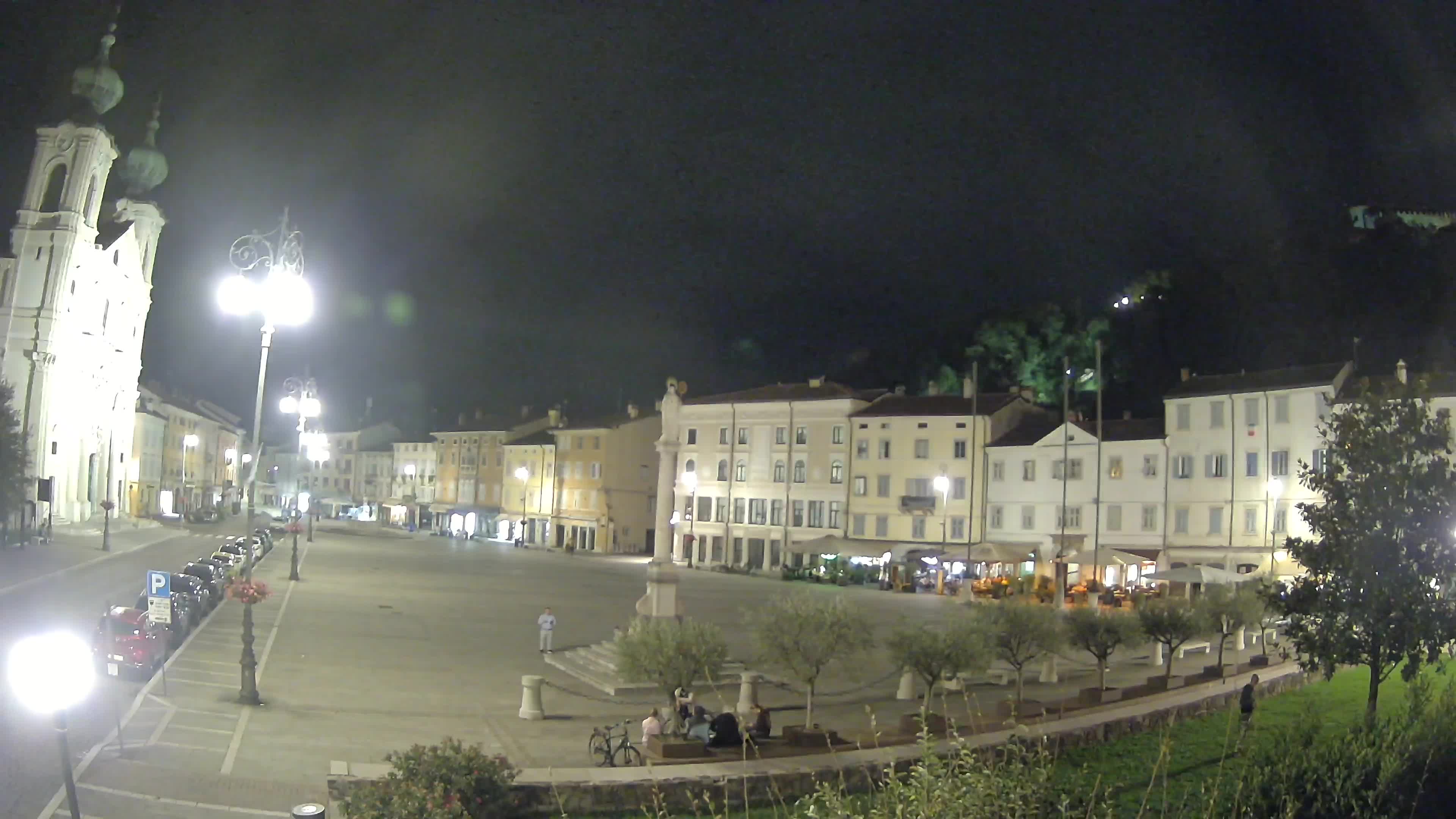Gorizia Piazza della Vittoria e chiesa di S. Ignazio