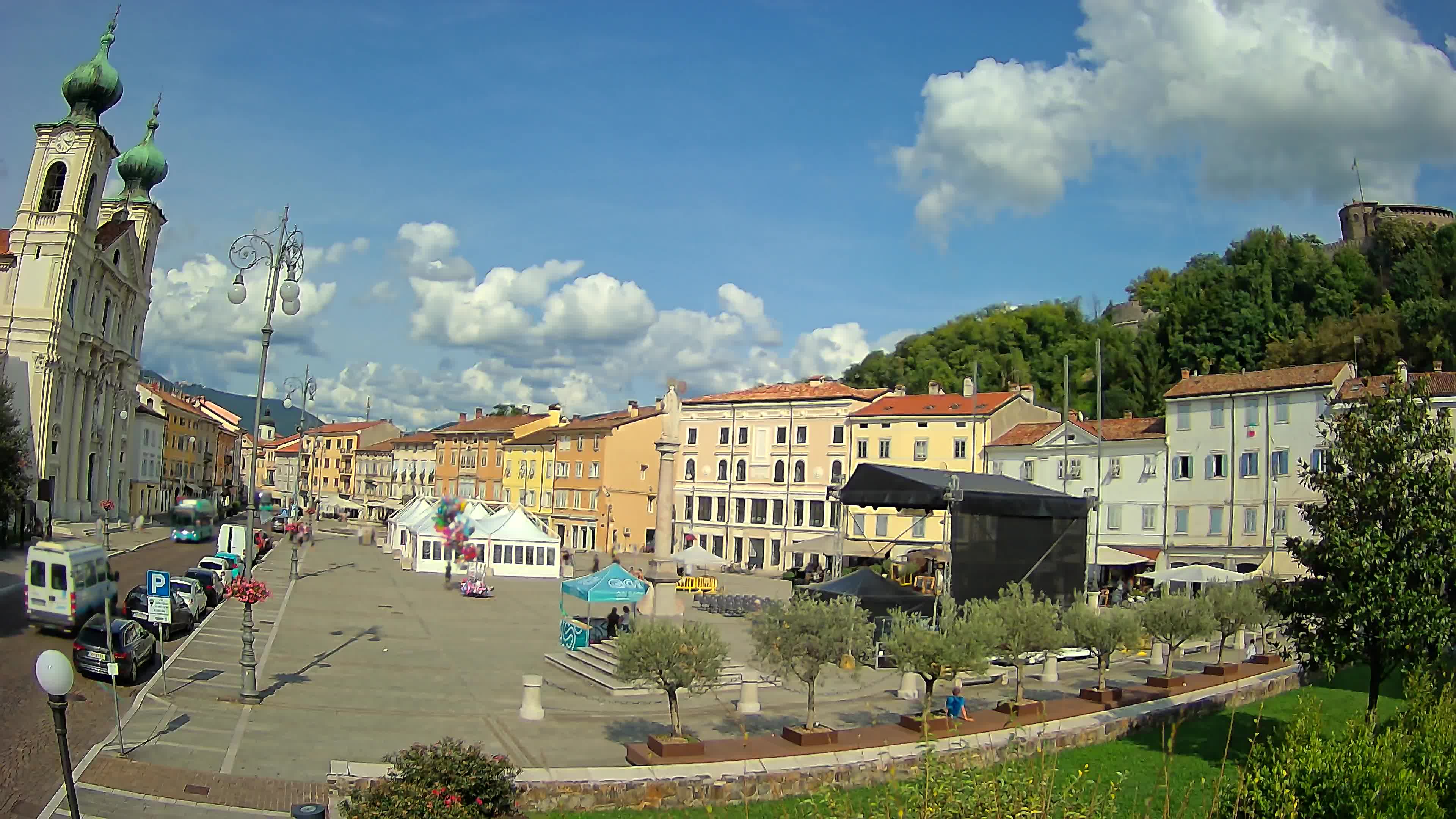 Gorizia – Plaza Vittoria – iglesia de San Pedro. Ignacio