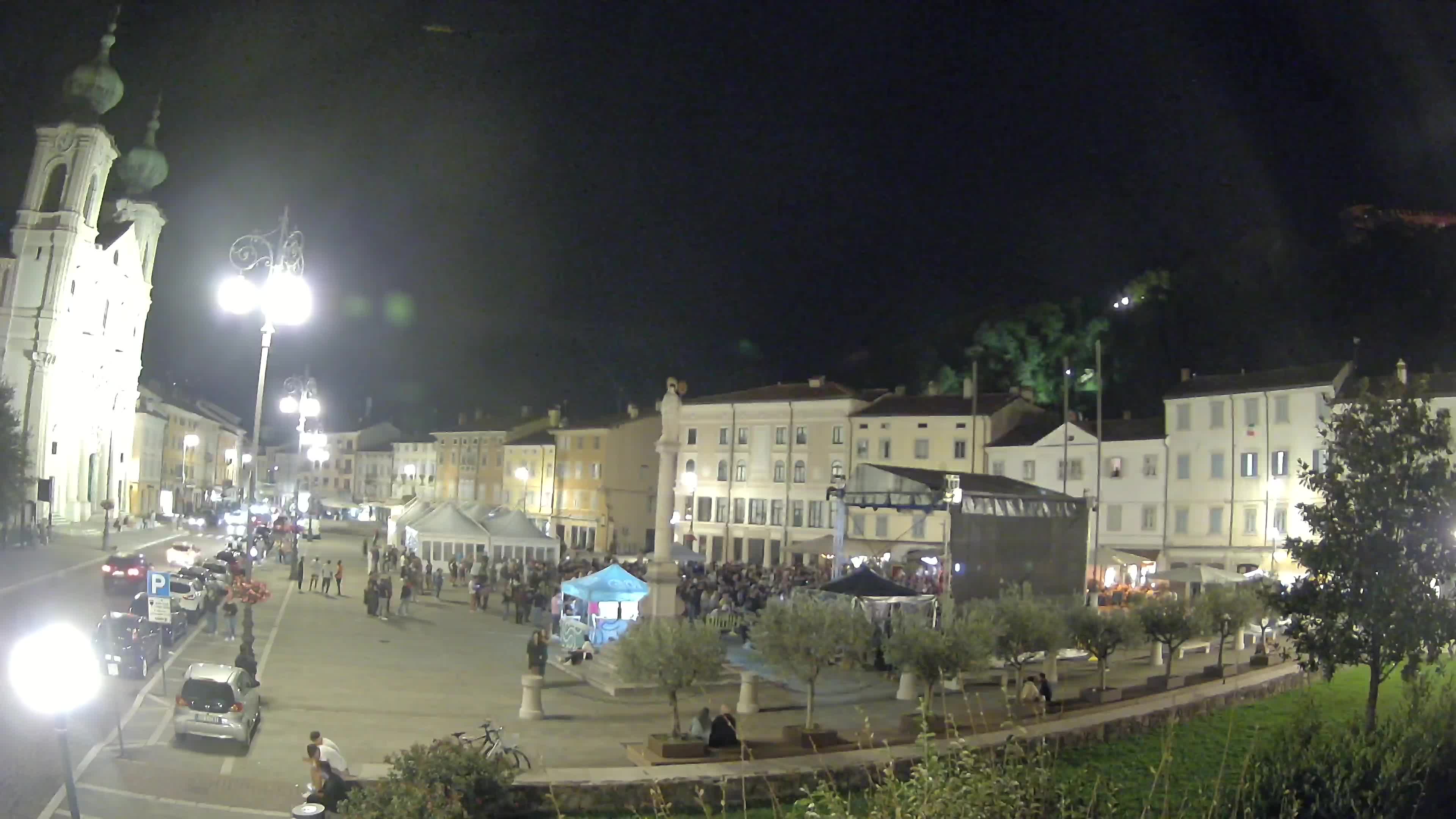 Kamera Gorica Travnik in cerkev sv. Ignacija