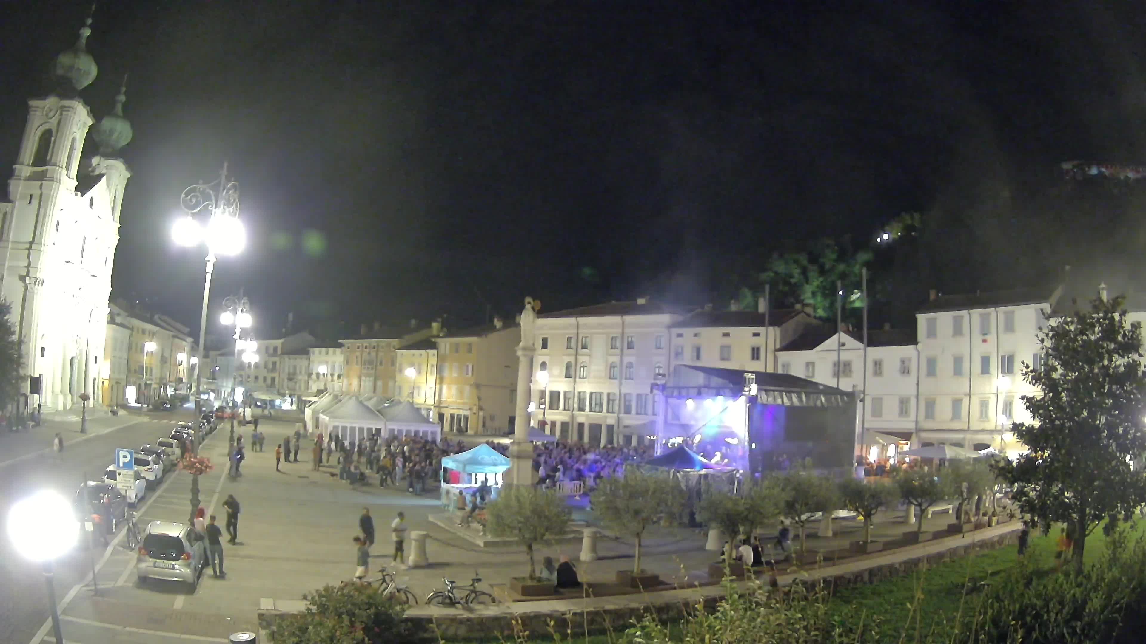 Gorizia – Plaza Vittoria – iglesia de San Pedro. Ignacio