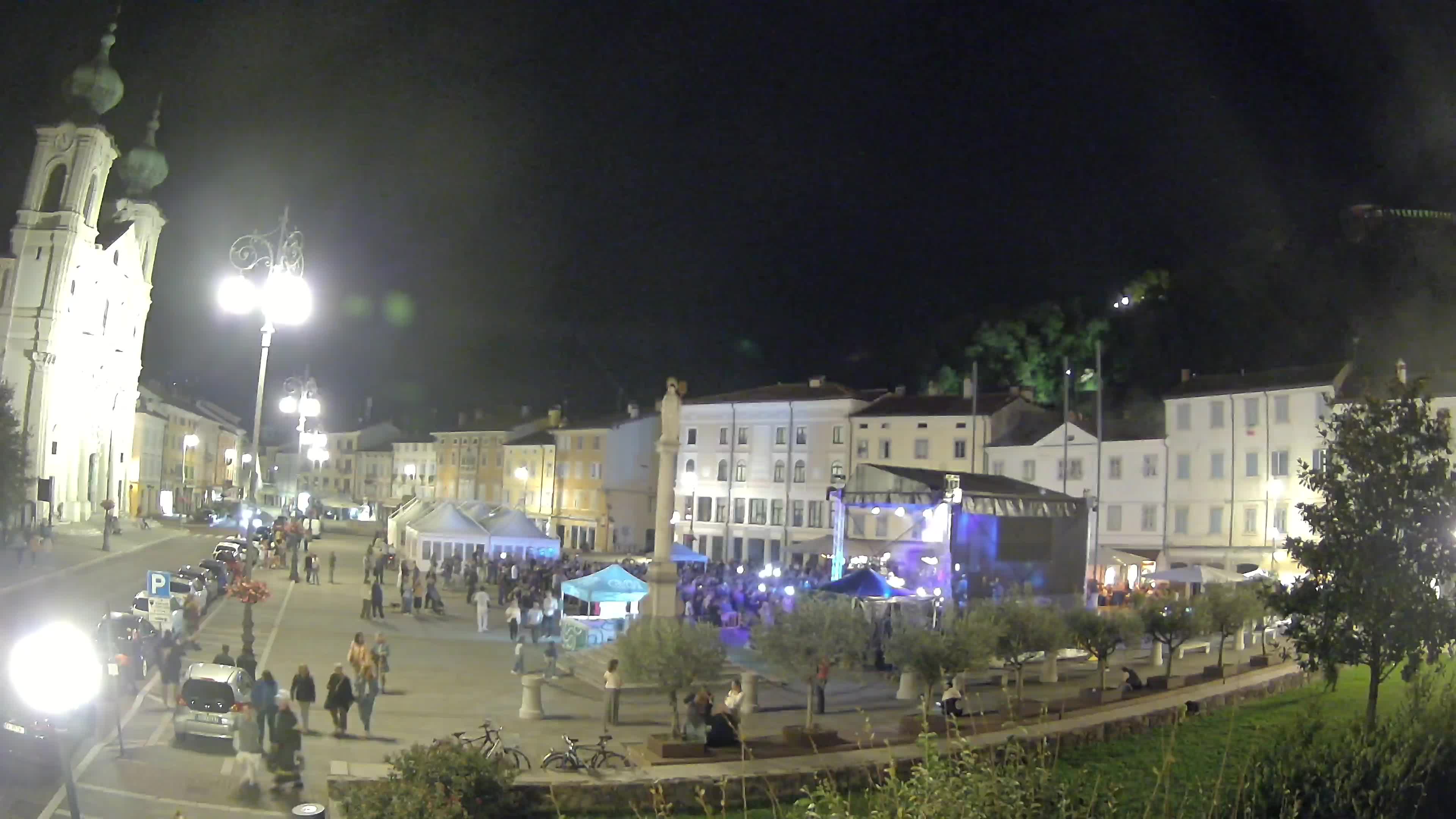 Gorizia Piazza della Vittoria e chiesa di S. Ignazio