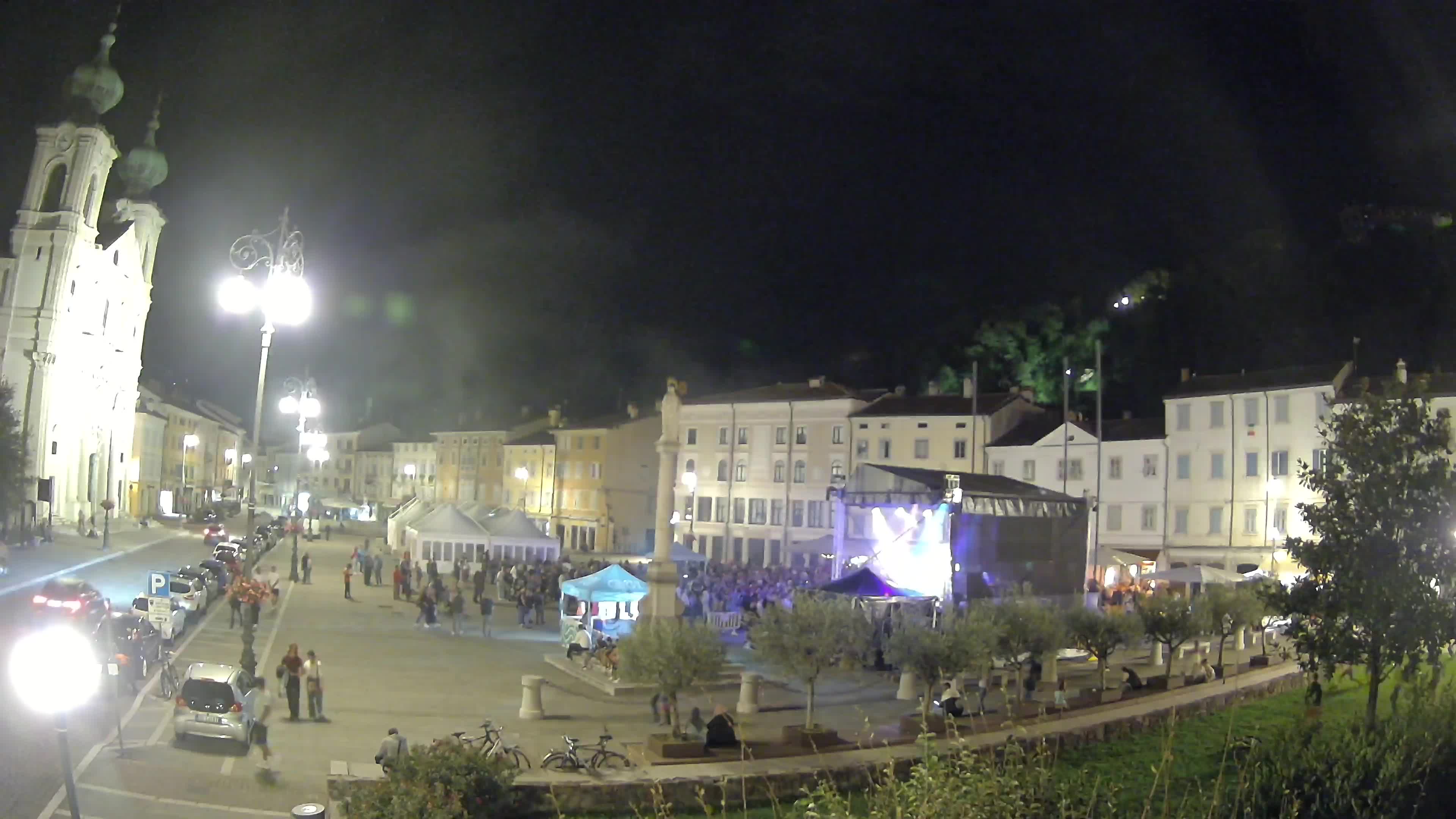 Gorizia – Plaza Vittoria – iglesia de San Pedro. Ignacio