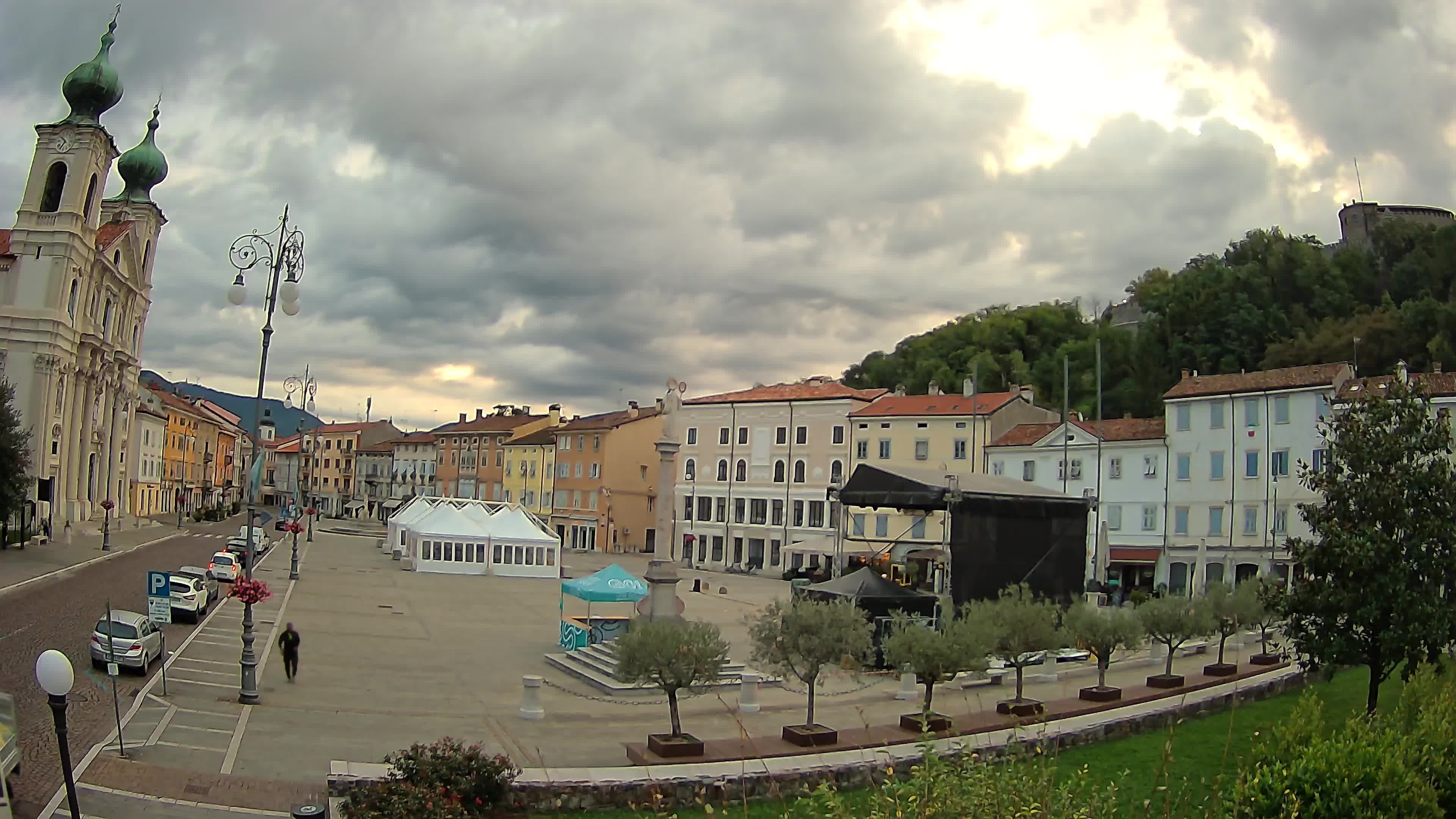 Gorizia – Plaza Vittoria – iglesia de San Pedro. Ignacio