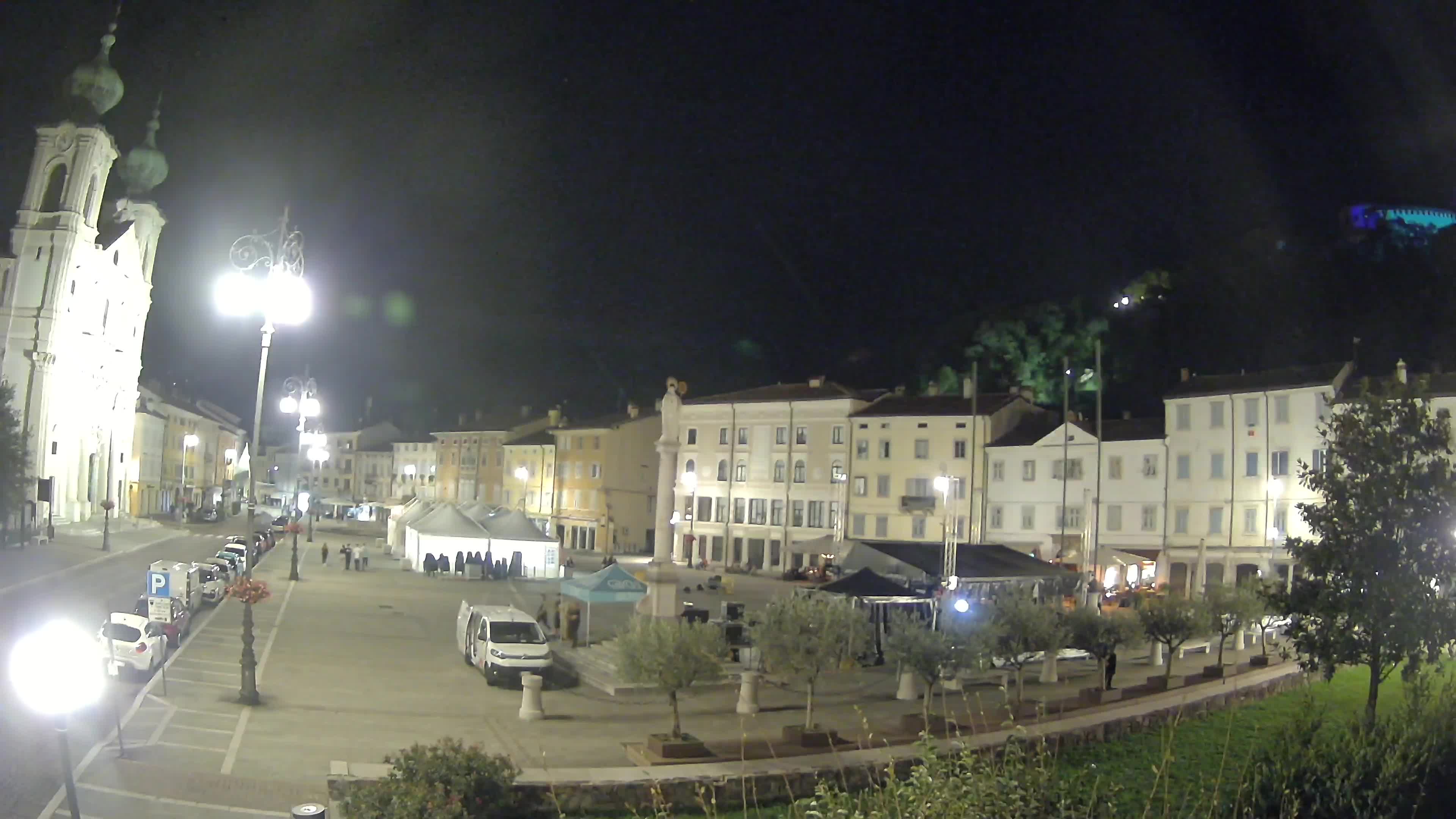 Kamera Gorica Travnik in cerkev sv. Ignacija