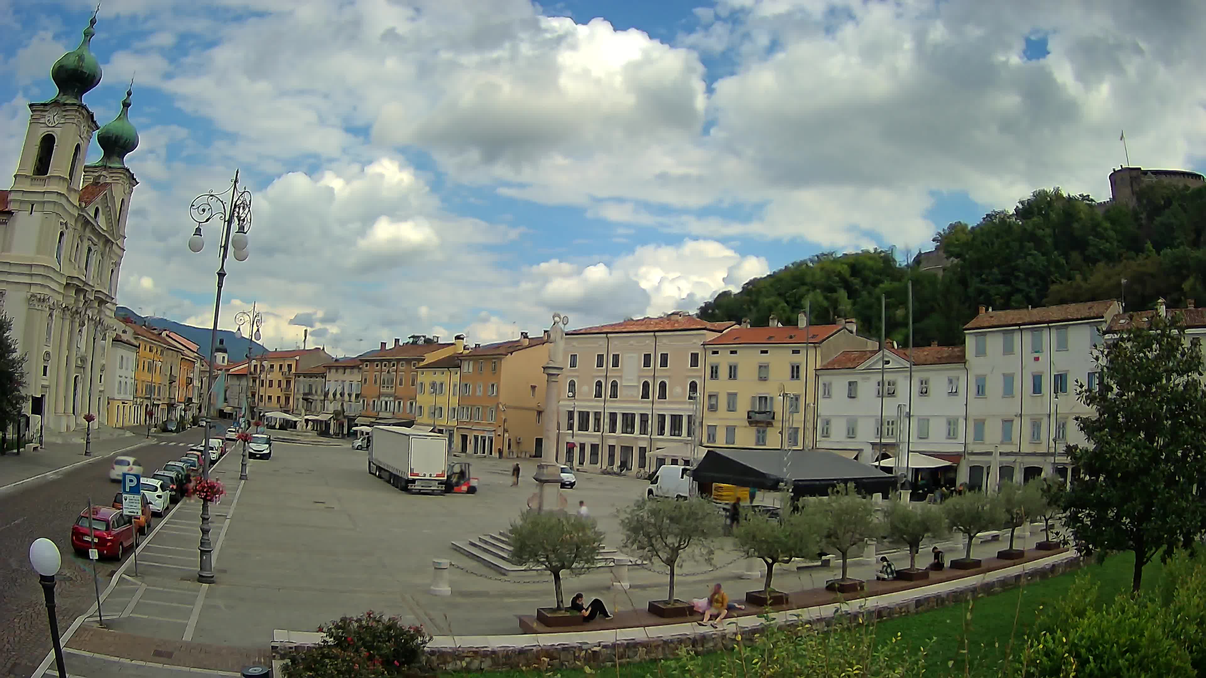 Gorizia Piazza della Vittoria e chiesa di S. Ignazio