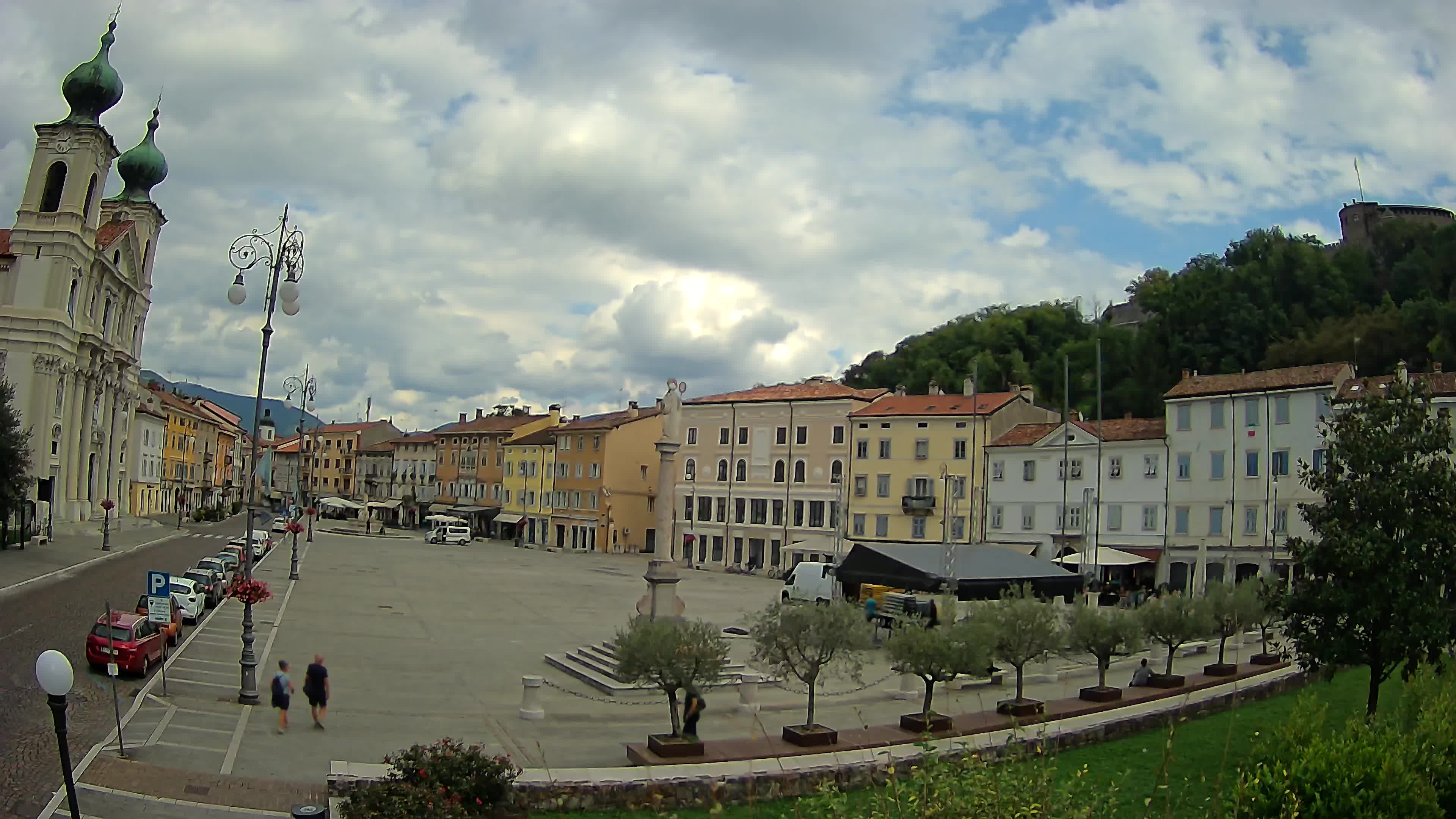 Gorizia Piazza della Vittoria e chiesa di S. Ignazio