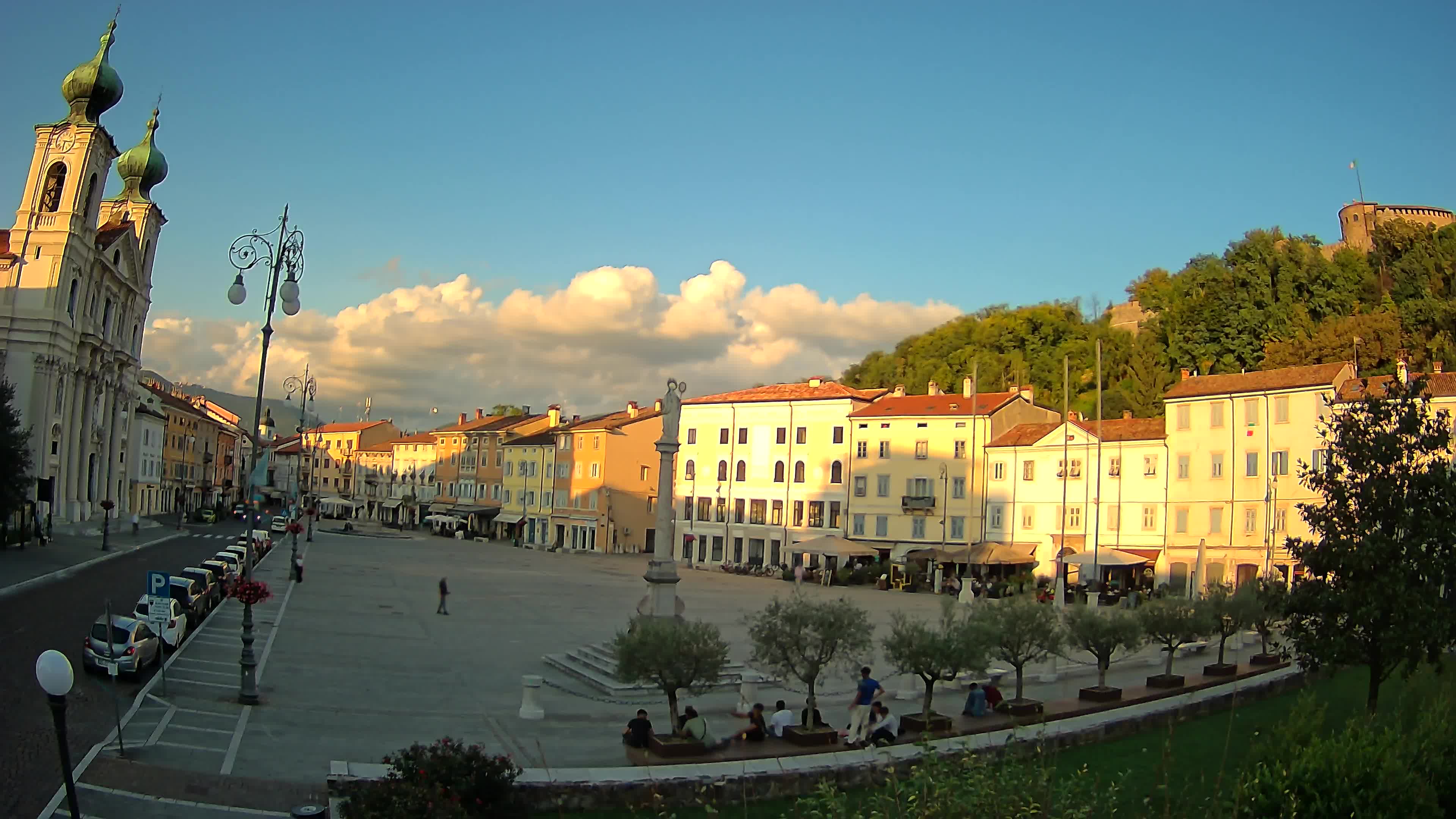 Gorizia – Plaza Vittoria – iglesia de San Pedro. Ignacio