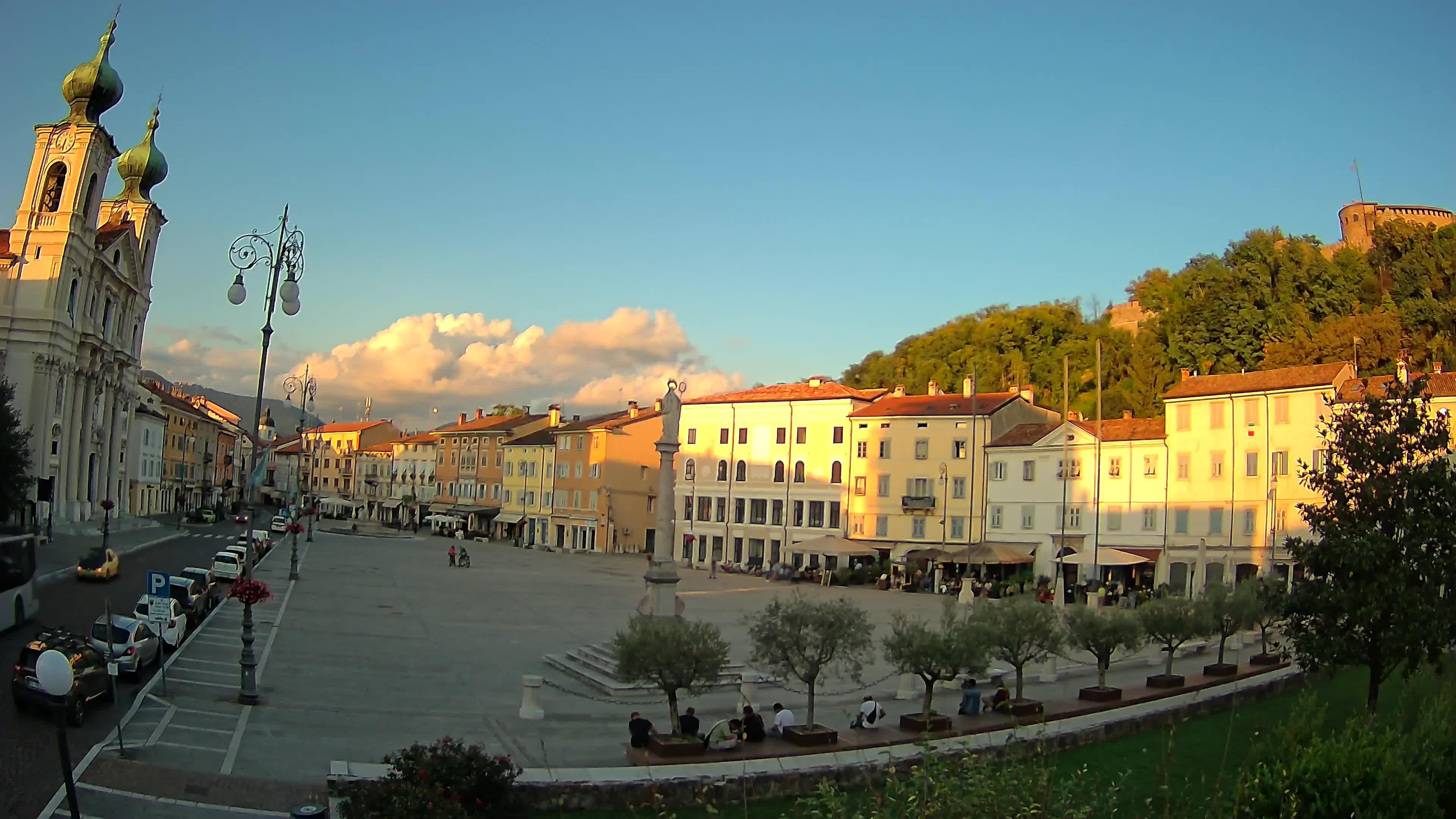 Gorizia – Plaza Vittoria – iglesia de San Pedro. Ignacio