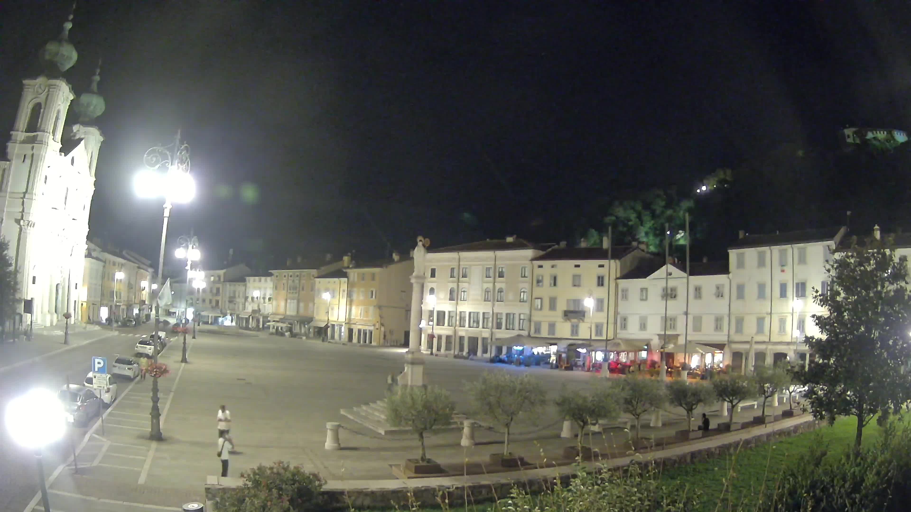 Gorizia Piazza della Vittoria e chiesa di S. Ignazio