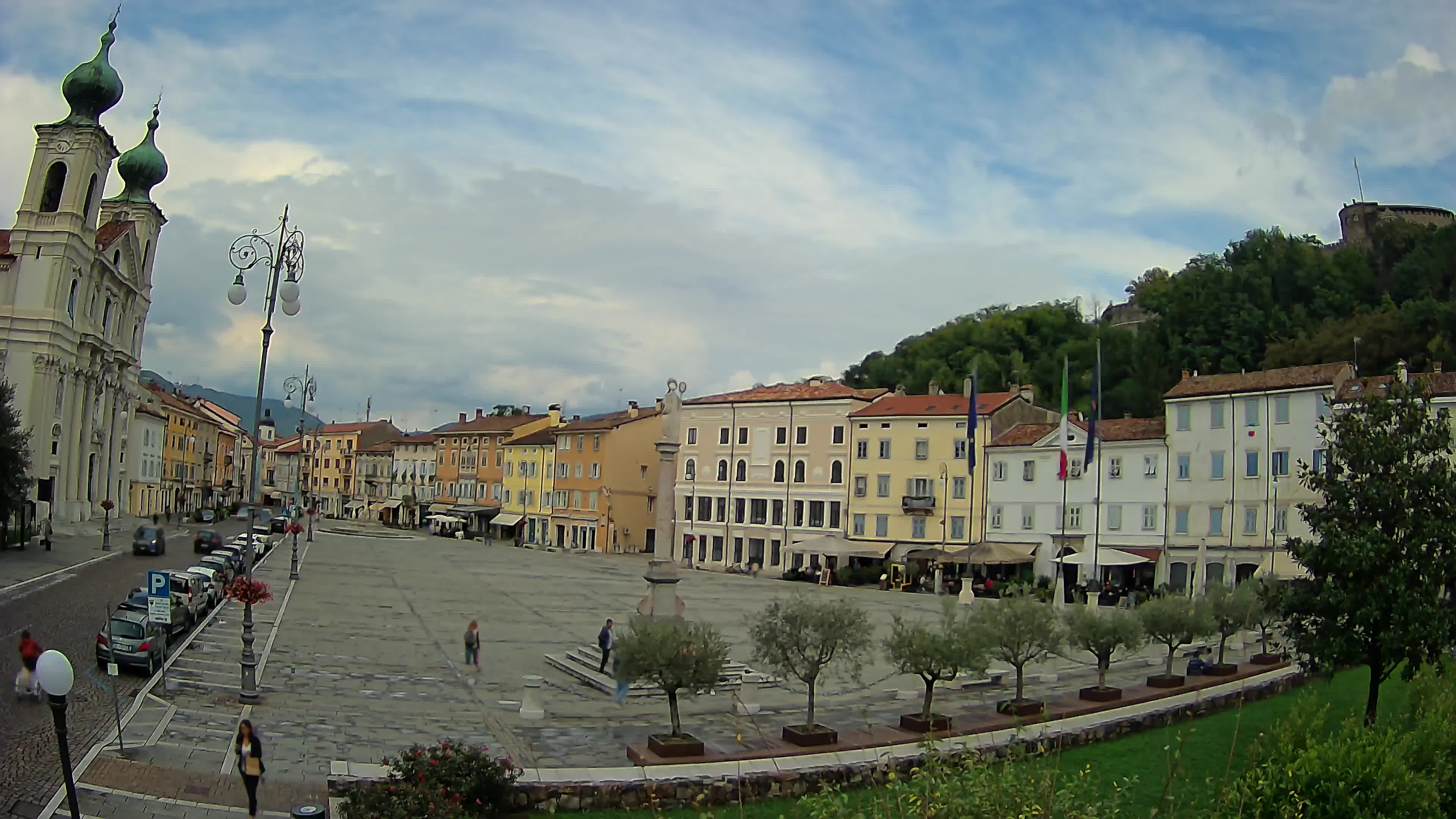 Gorizia Piazza della Vittoria e chiesa di S. Ignazio