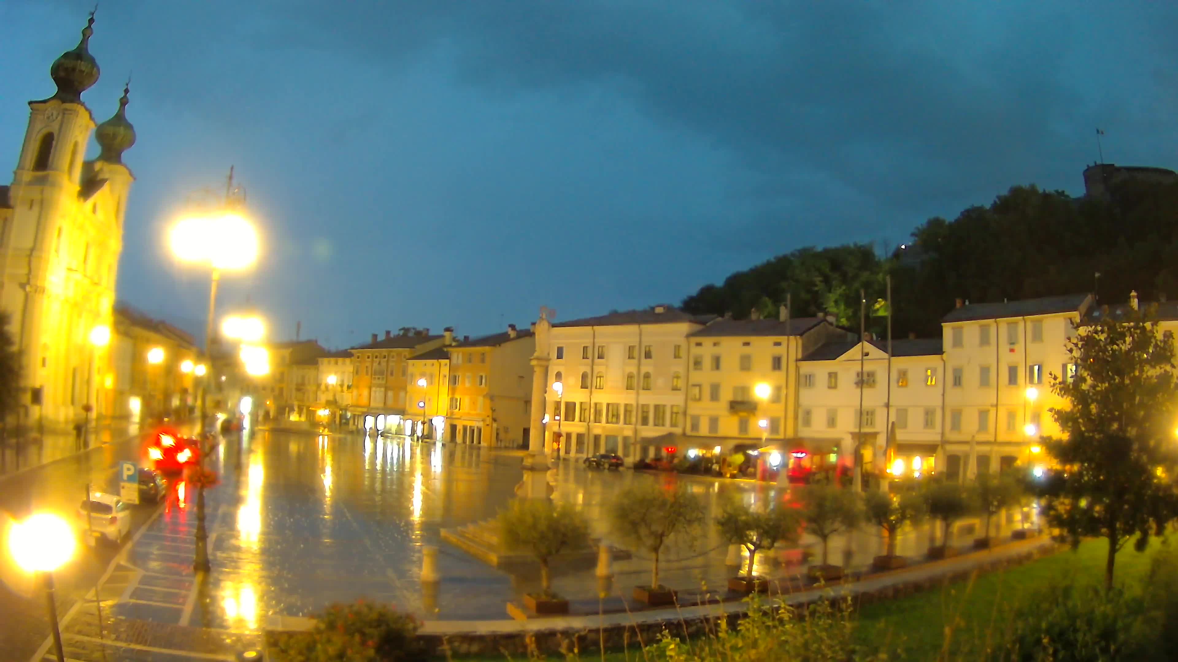 Gorizia – Plaza Vittoria – iglesia de San Pedro. Ignacio