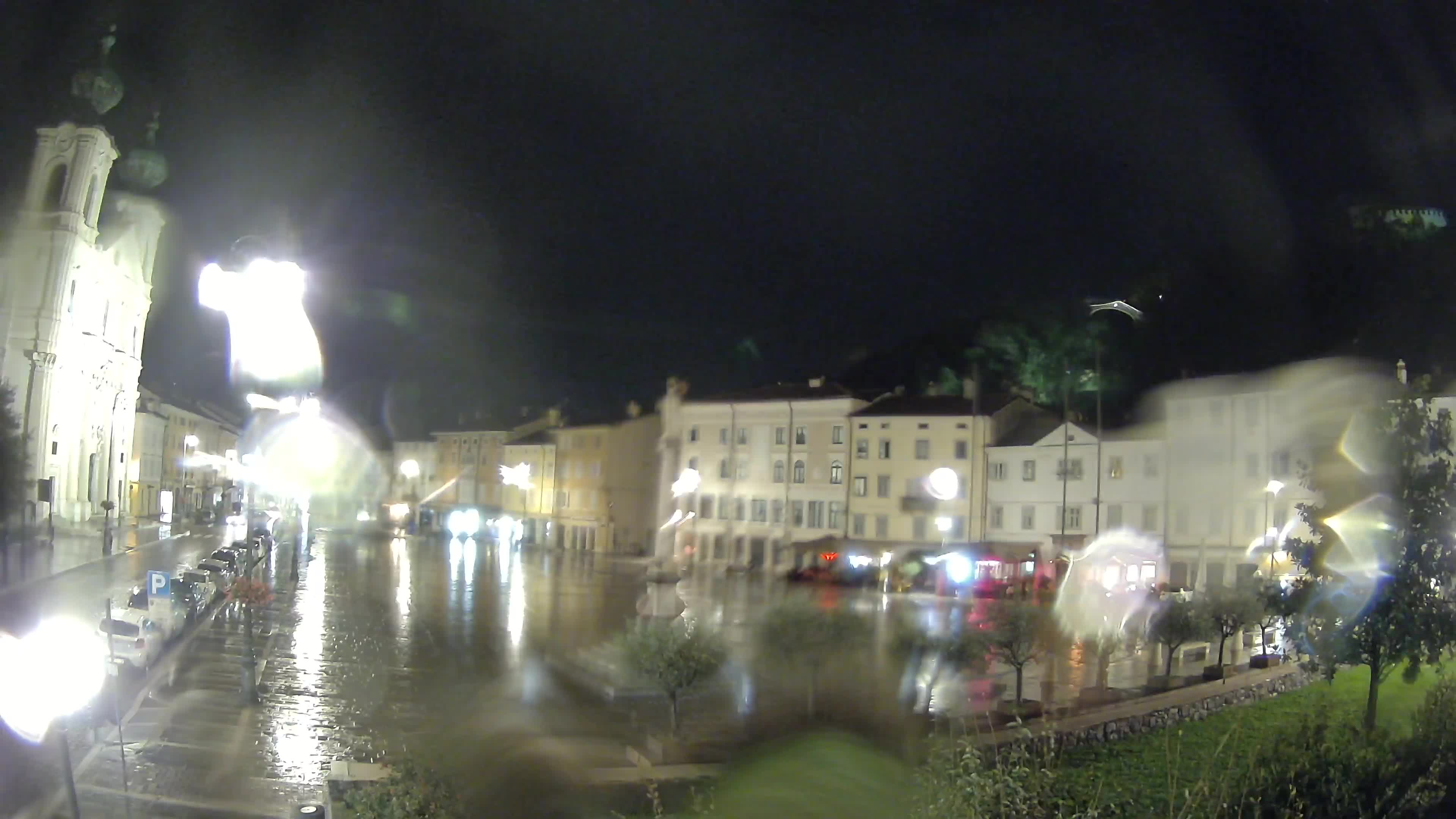 Kamera Gorica Travnik in cerkev sv. Ignacija