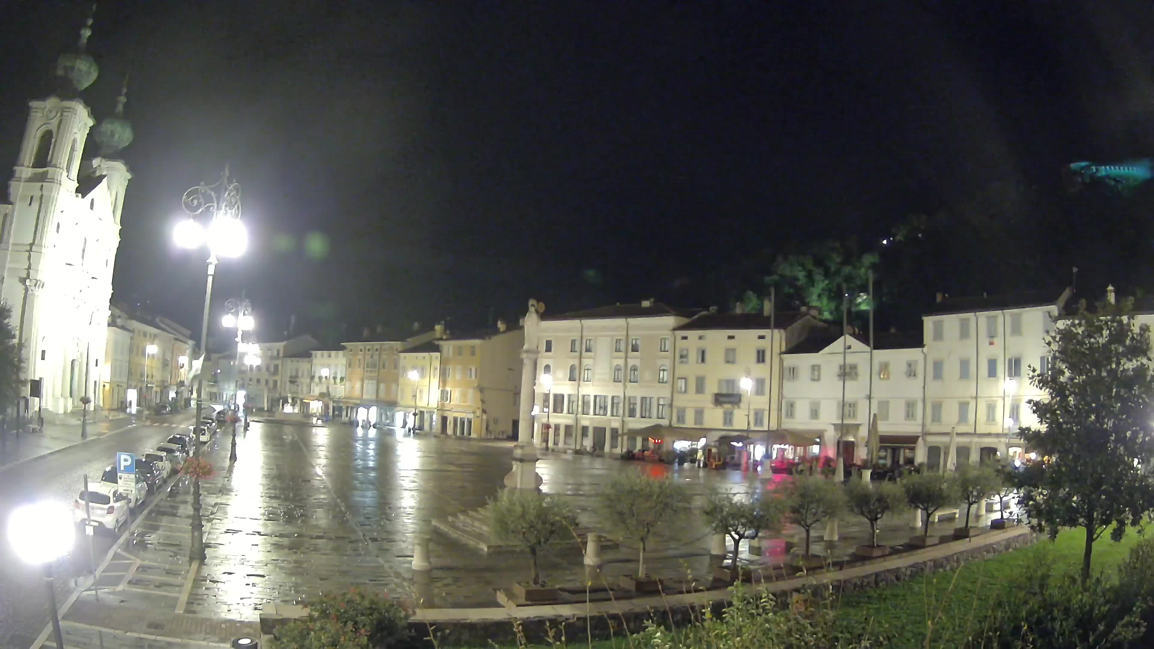 Gorizia – Plaza Vittoria – iglesia de San Pedro. Ignacio