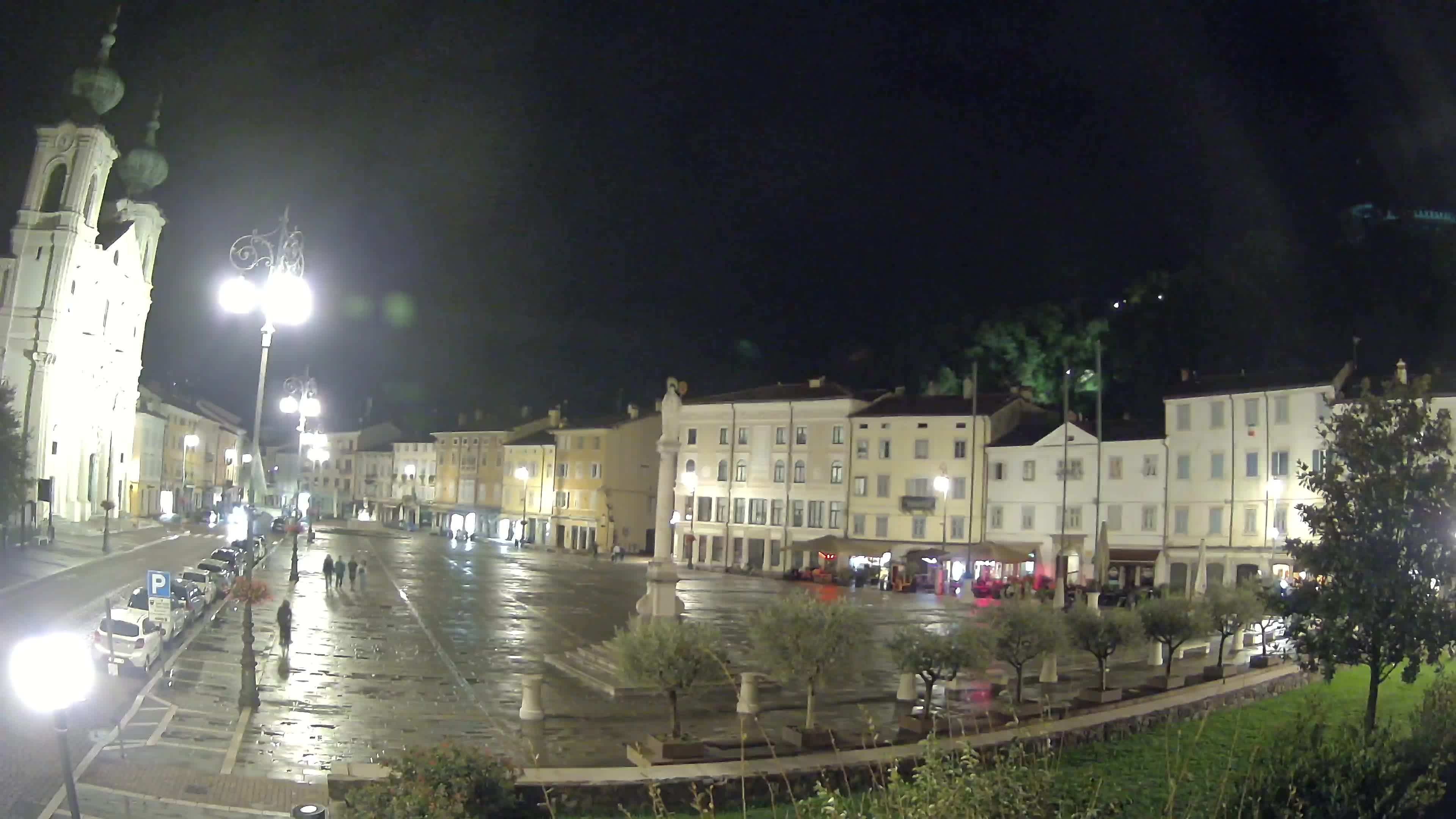 Gorizia – Plaza Vittoria – iglesia de San Pedro. Ignacio
